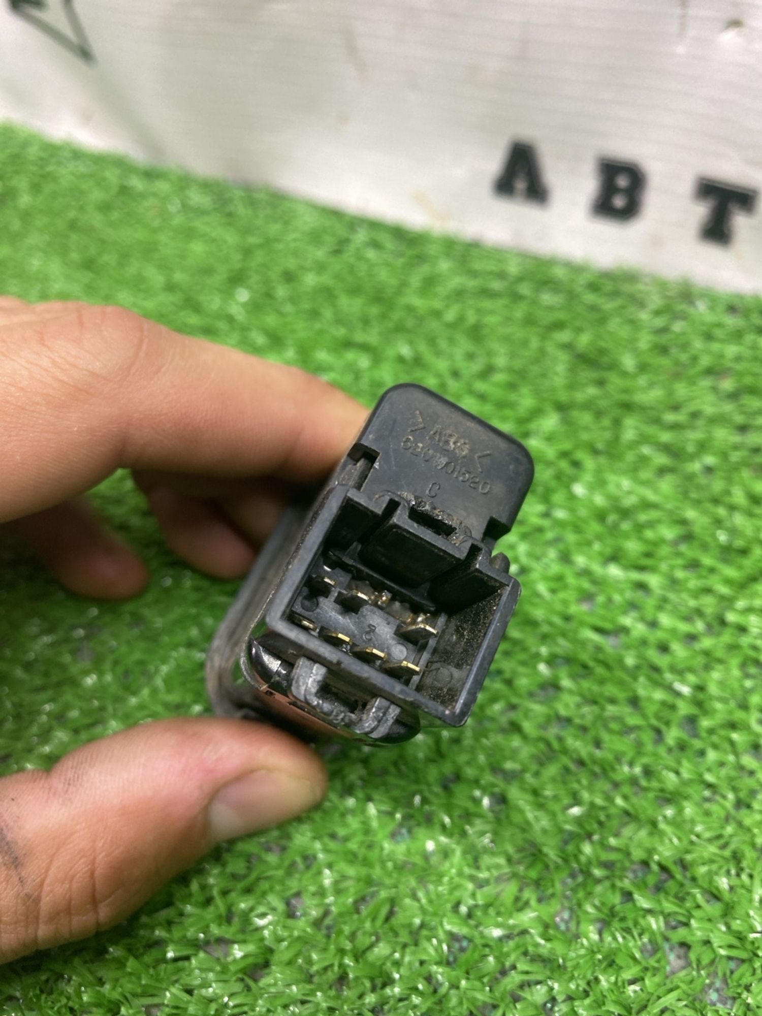 https://ycs.partsauto.market/partsauto-images/thmbs/userImages/cca1856e256b5441544f9aba03b424a6/part/97c910ec-a640-445b-aa6b-21f60a9a5037_1780556750329.jpg