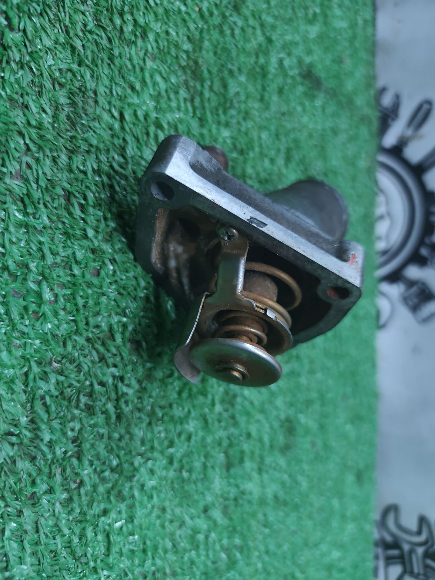 https://ycs.partsauto.market/partsauto-images/thmbs/userImages/cca1856e256b5441544f9aba03b424a6/part/98934054-5f12-4634-a0d8-35d9424d1b8d_1778670031885.jpg