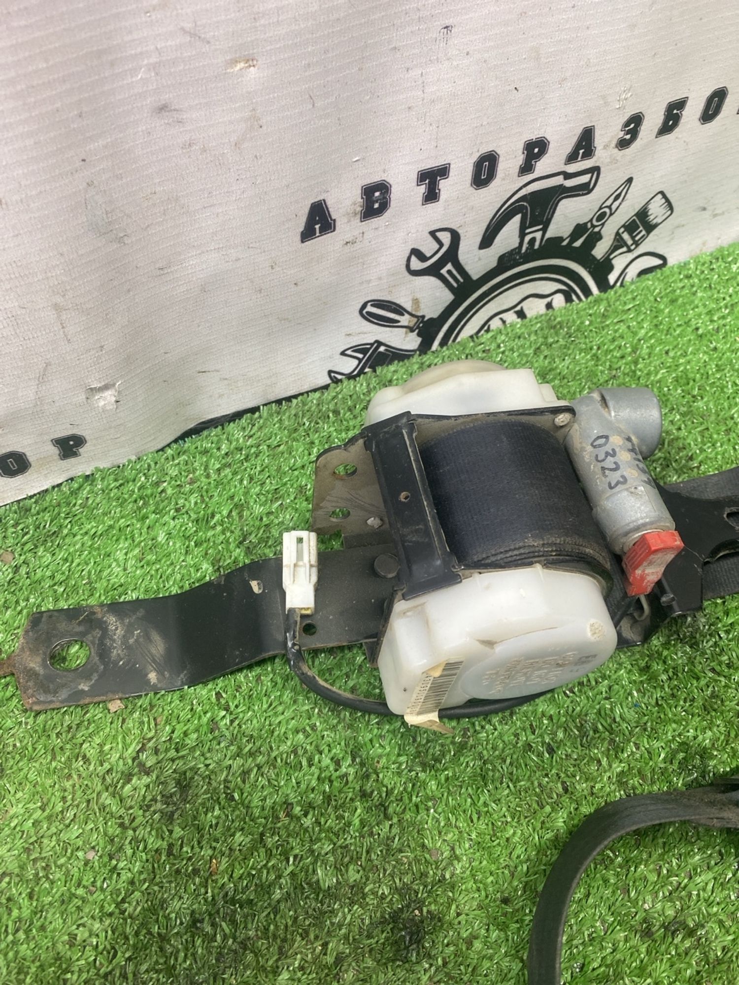 https://ycs.partsauto.market/partsauto-images/thmbs/userImages/cca1856e256b5441544f9aba03b424a6/part/9899957f-732c-40a9-afee-3eed6bd6c12a_1779092495944.jpg