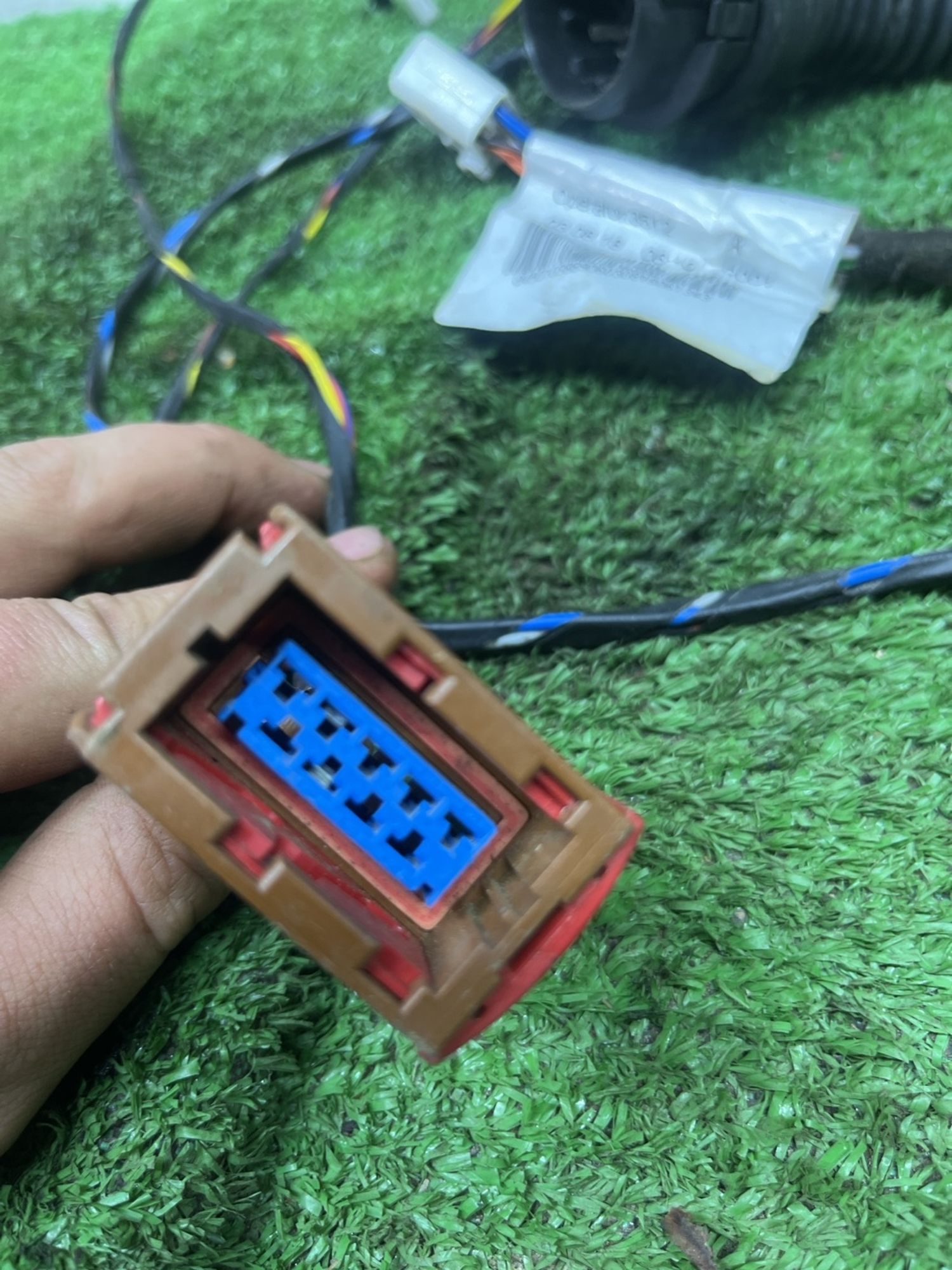 https://ycs.partsauto.market/partsauto-images/thmbs/userImages/cca1856e256b5441544f9aba03b424a6/part/9a4bfb49-2a7f-485a-a1df-1917ae475648_1780389570543.jpg