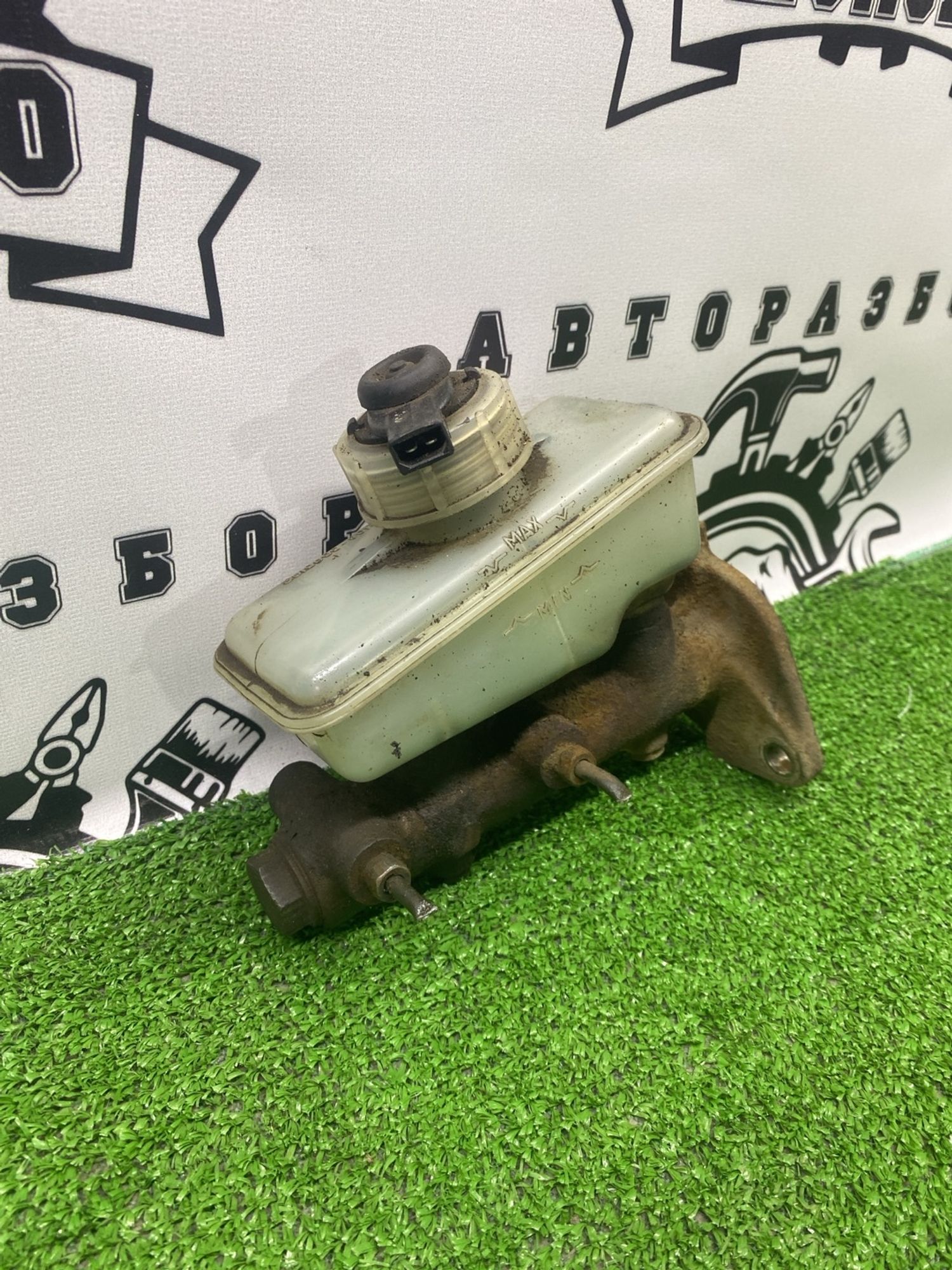 https://ycs.partsauto.market/partsauto-images/thmbs/userImages/cca1856e256b5441544f9aba03b424a6/part/9a4d66cb-c736-4c52-9a79-e4dc3afaed9a_1781510379961.jpg