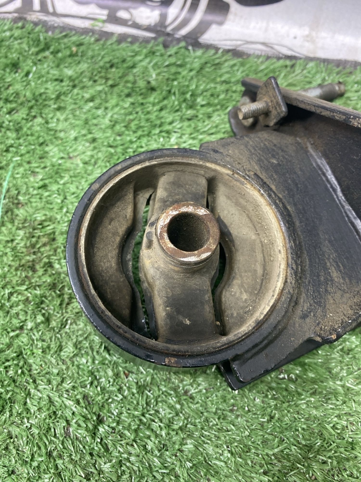 https://ycs.partsauto.market/partsauto-images/thmbs/userImages/cca1856e256b5441544f9aba03b424a6/part/9a92f032-6c41-4d59-8cba-5ee7829ee009_1786961938417.jpg