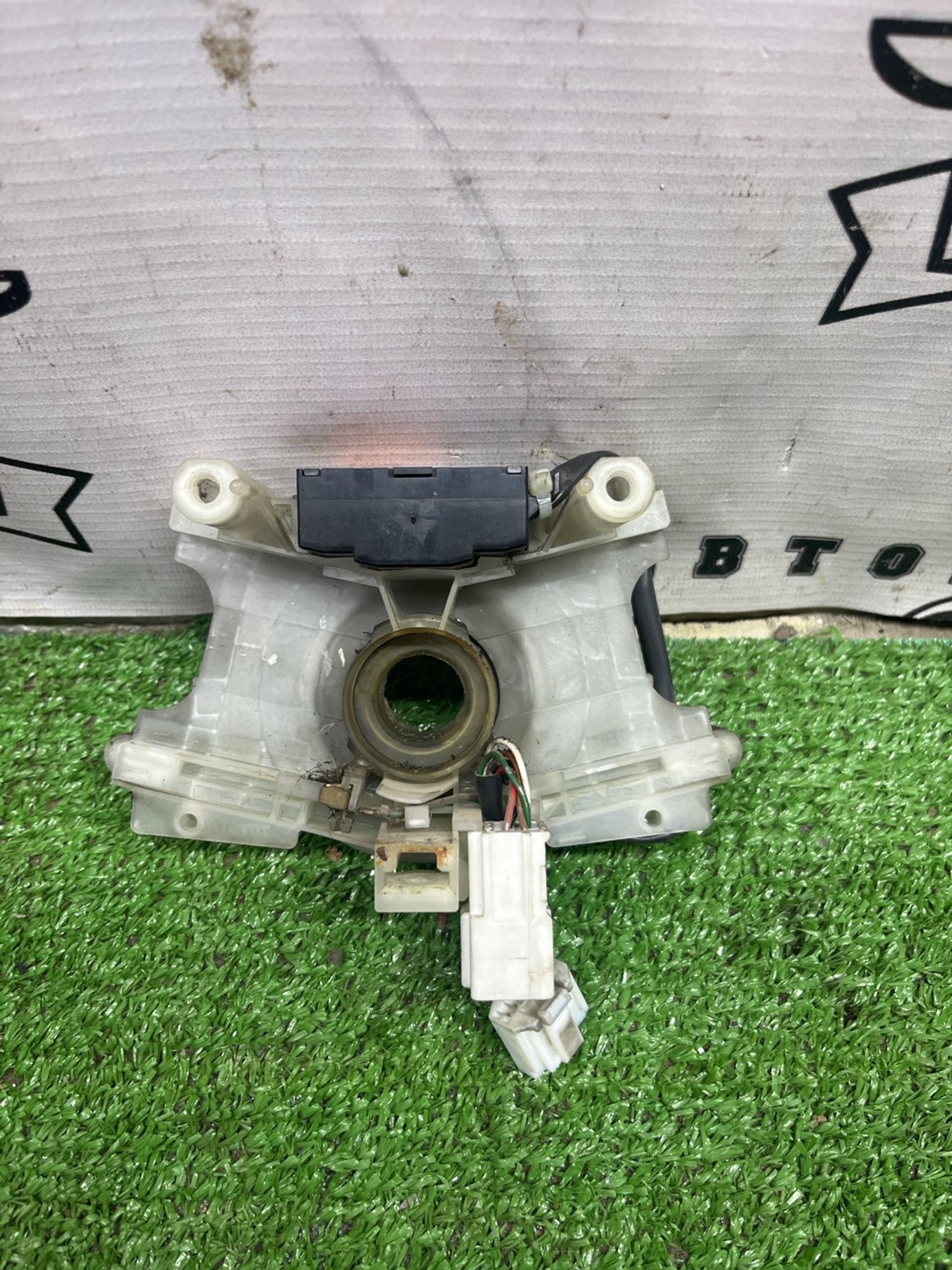 https://ycs.partsauto.market/partsauto-images/thmbs/userImages/cca1856e256b5441544f9aba03b424a6/part/9ac2ad20-7f70-4acf-899a-74e6dafb1513_1775036544185.jpg