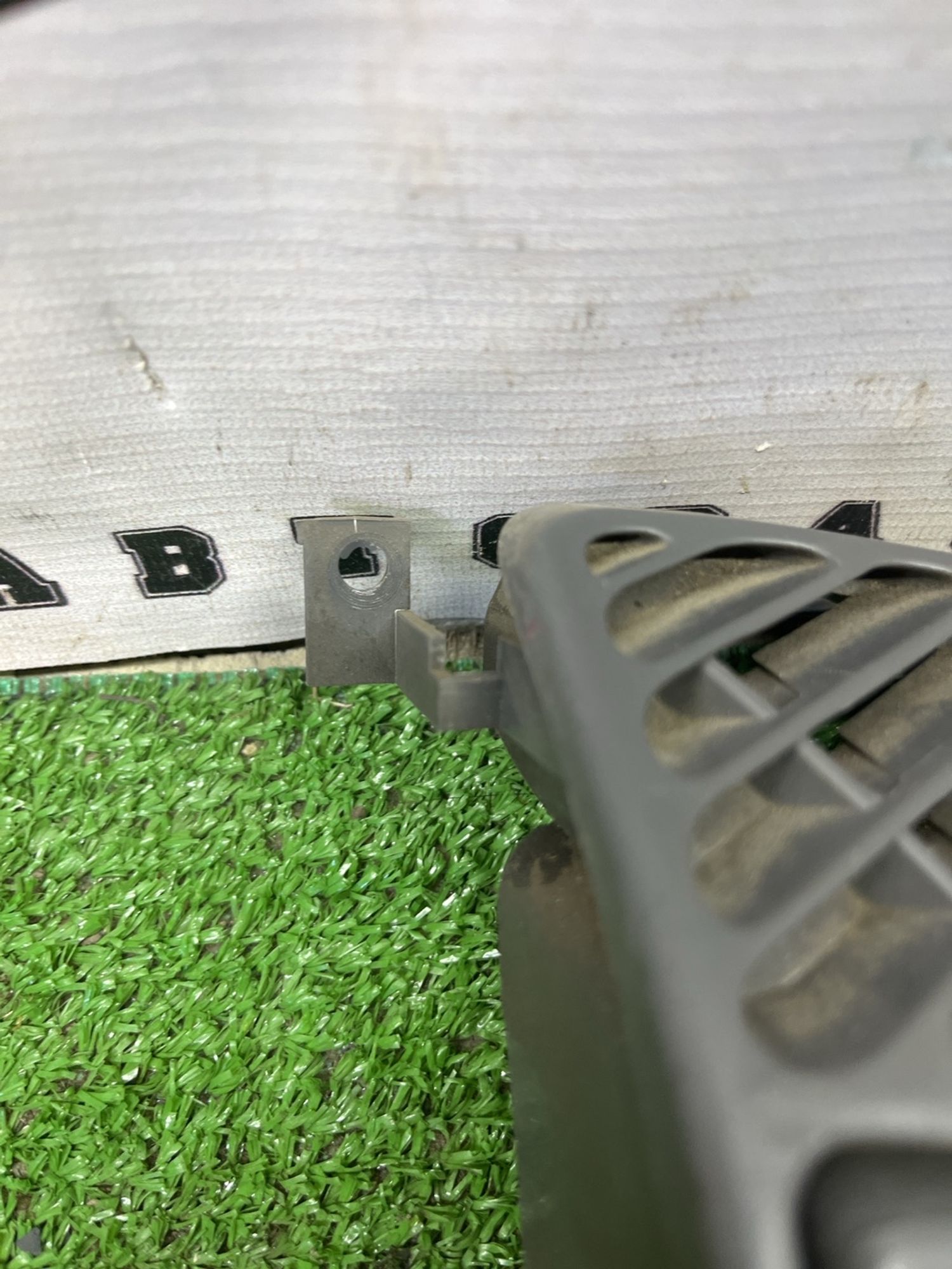 https://ycs.partsauto.market/partsauto-images/thmbs/userImages/cca1856e256b5441544f9aba03b424a6/part/9b990025-381d-4c84-ba08-68ff33536a28_1776241266061.jpg