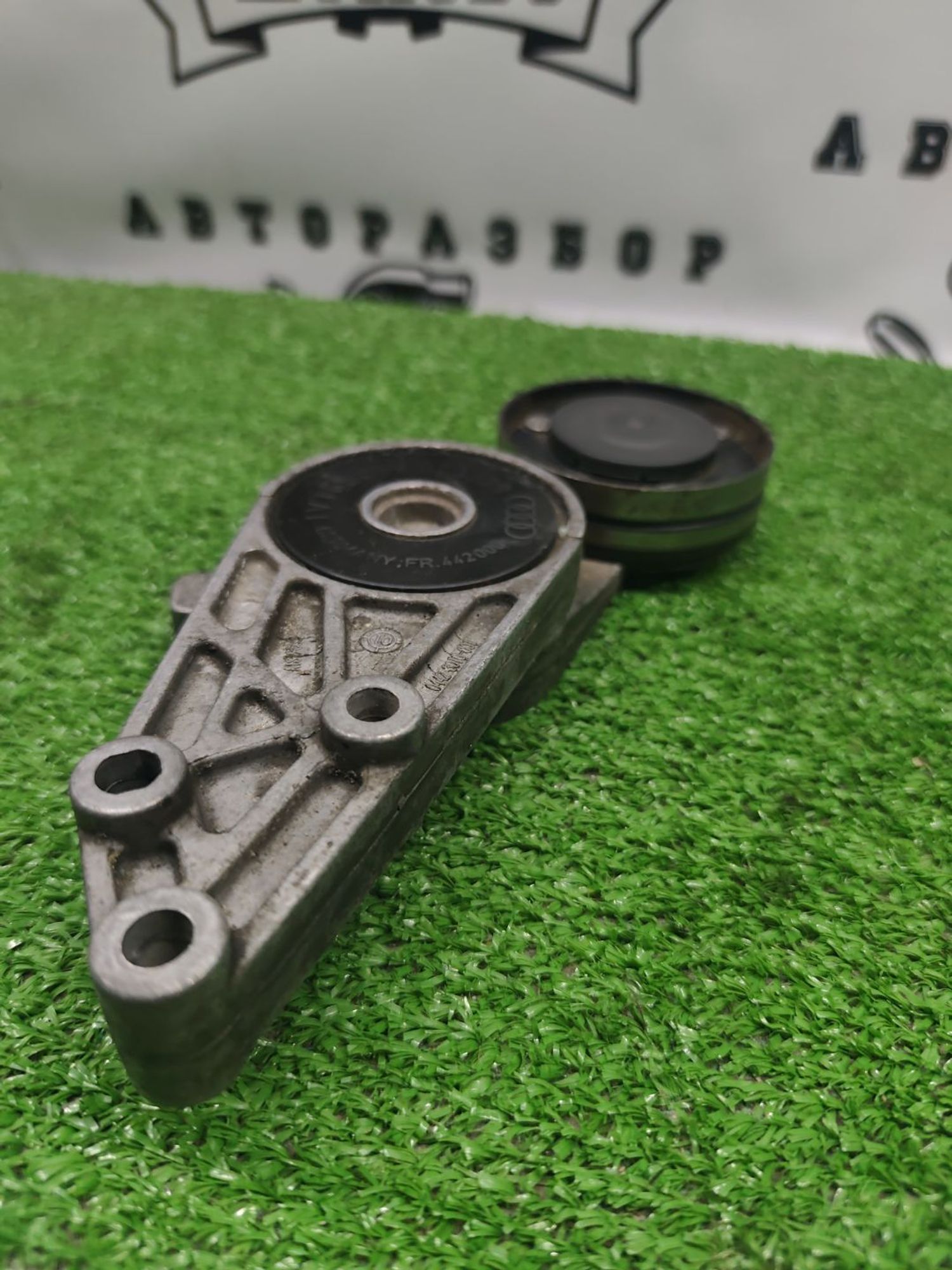 https://ycs.partsauto.market/partsauto-images/thmbs/userImages/cca1856e256b5441544f9aba03b424a6/part/9d708ab3-aea6-411b-a38f-121f56c3d6a2_1781521661048.jpg