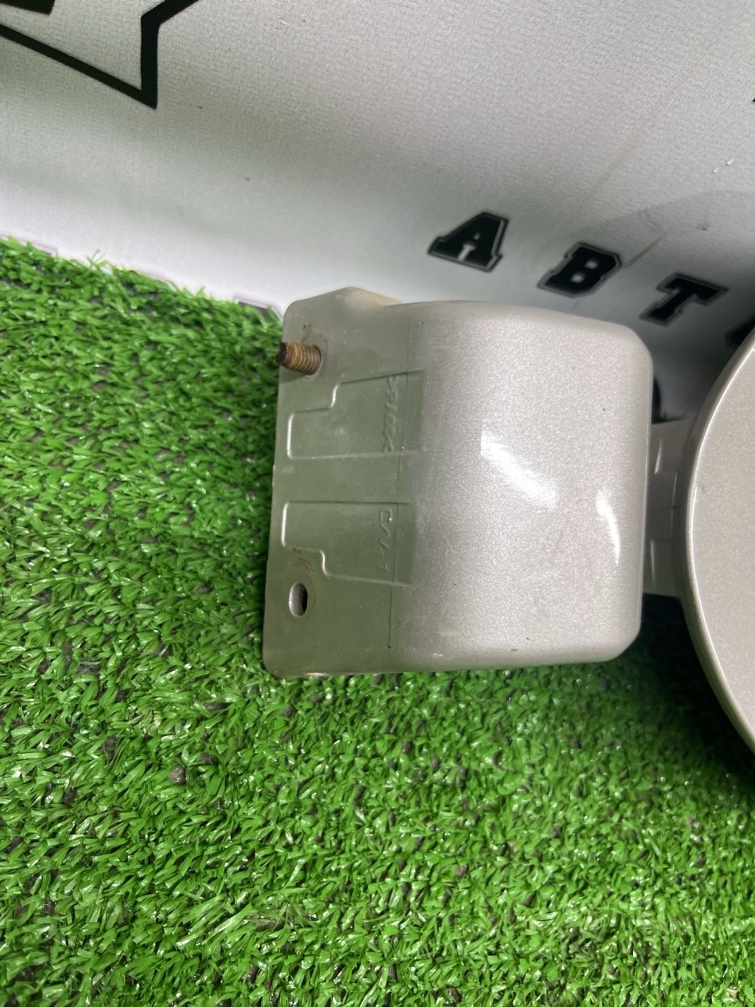 https://ycs.partsauto.market/partsauto-images/thmbs/userImages/cca1856e256b5441544f9aba03b424a6/part/9d98fb82-217f-41a9-96a8-63dd331e13f8_1782799723145.jpg