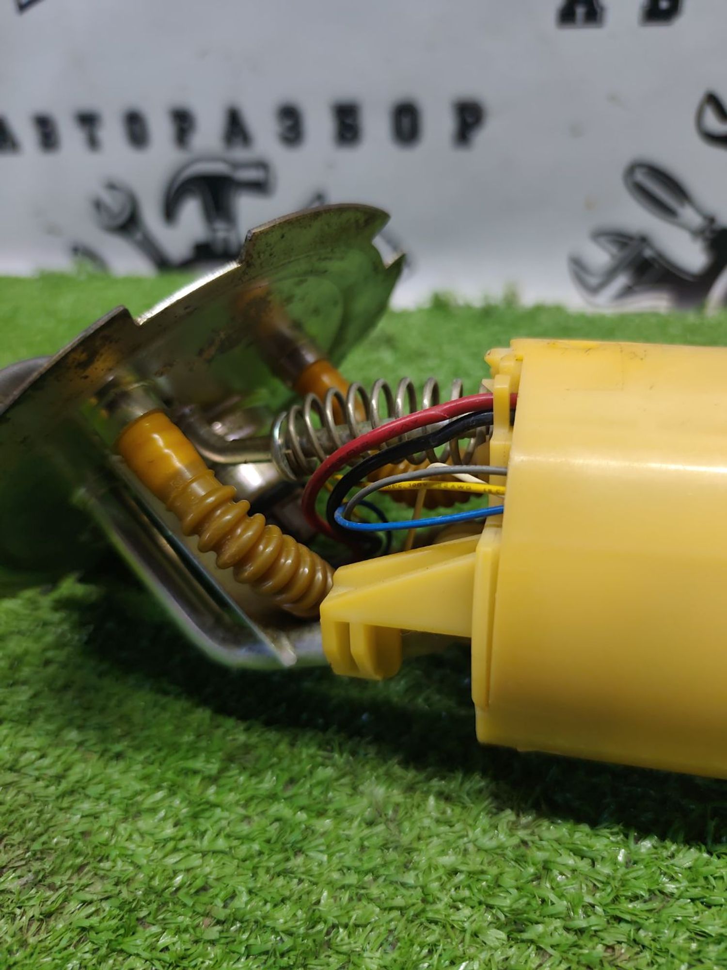 https://ycs.partsauto.market/partsauto-images/thmbs/userImages/cca1856e256b5441544f9aba03b424a6/part/9e9c2c58-eb73-4fc2-8d7c-01c02c526962_1787223947660.jpg