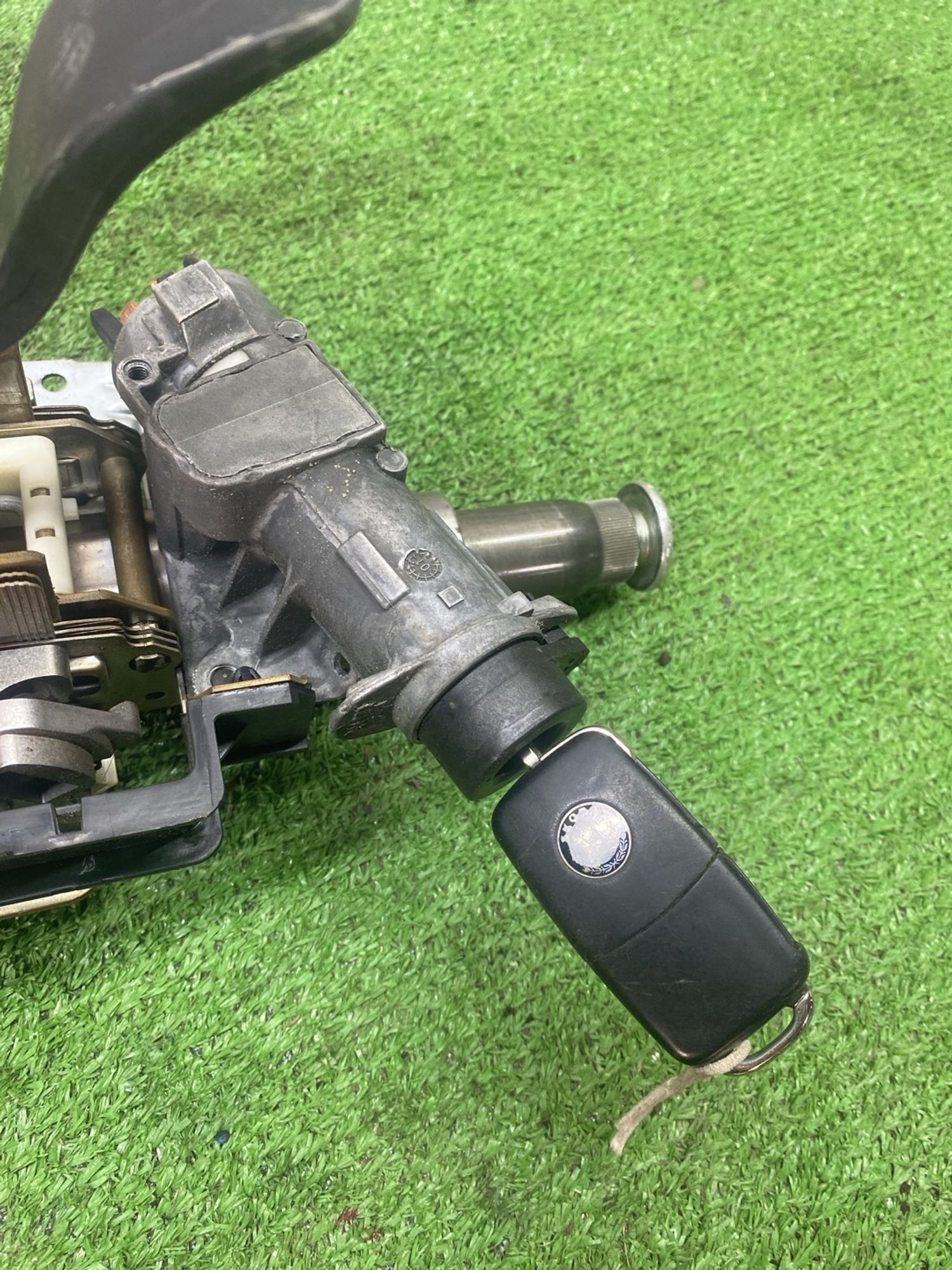 https://ycs.partsauto.market/partsauto-images/thmbs/userImages/cca1856e256b5441544f9aba03b424a6/part/9fa4afd4-8ddd-4f45-afda-b34d17926823_1777271367484.jpg