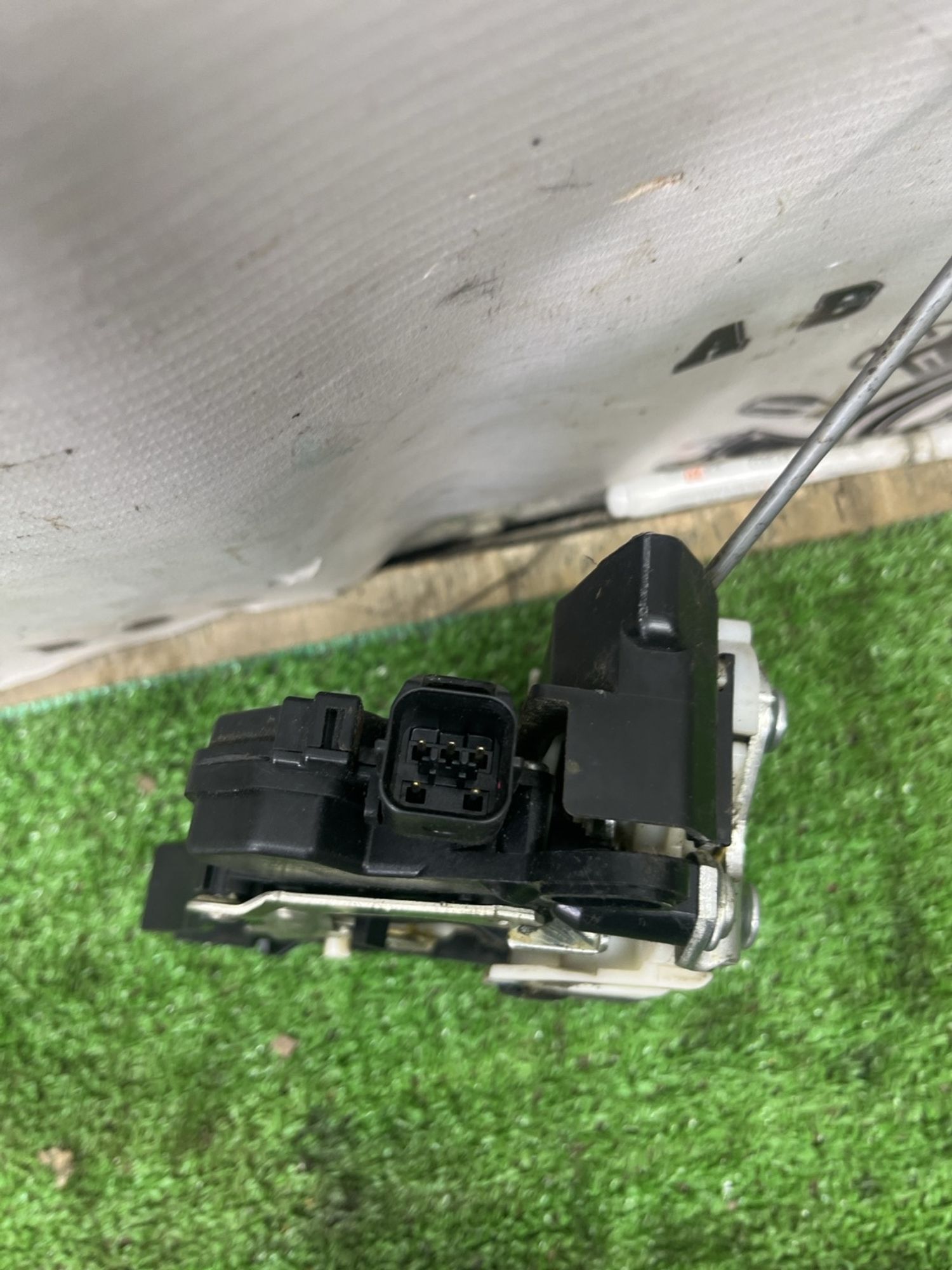 https://ycs.partsauto.market/partsauto-images/thmbs/userImages/cca1856e256b5441544f9aba03b424a6/part/9fe5d03a-500c-43c2-ae9e-f479b468d5a5_1779180565975.jpg