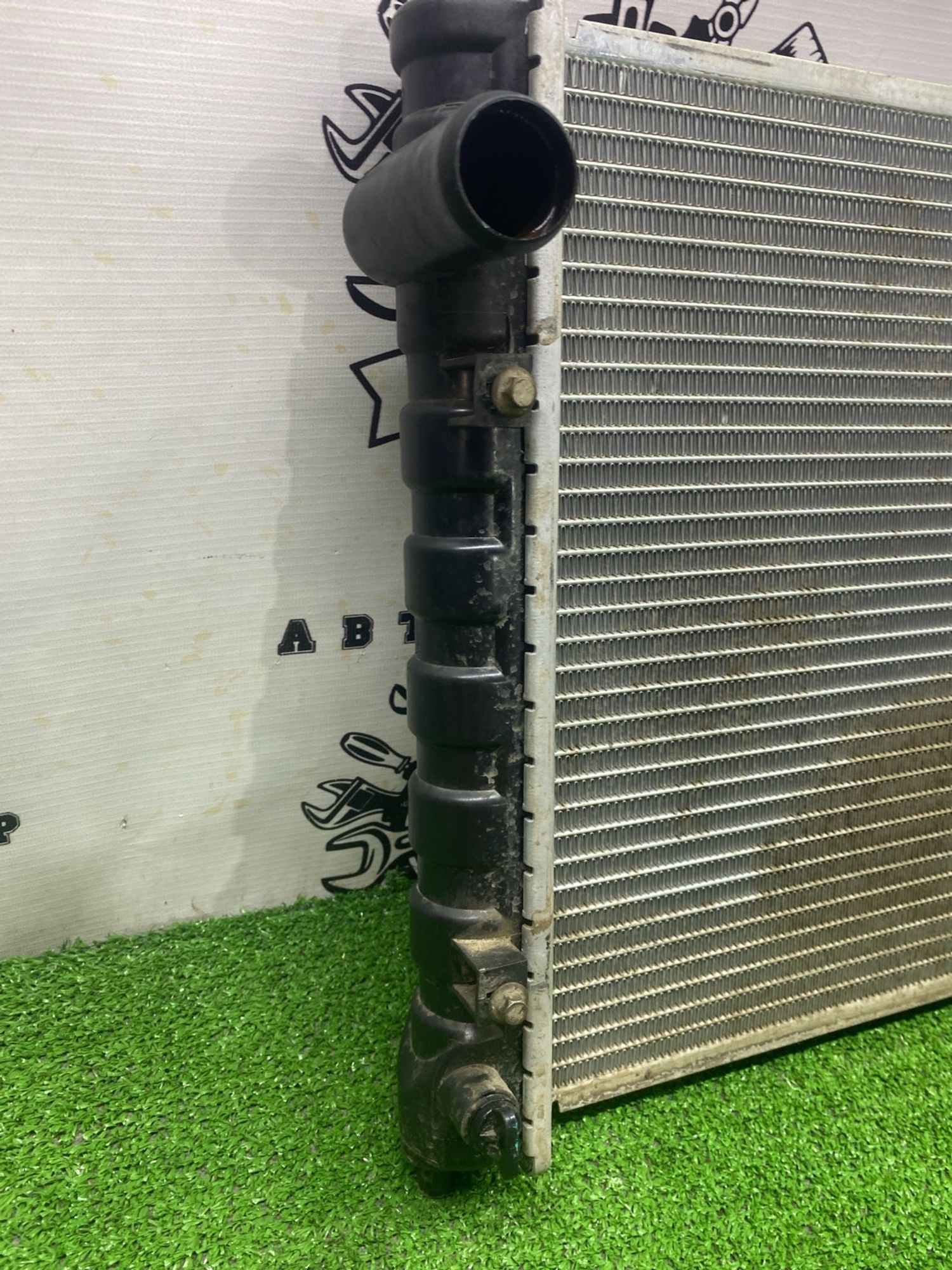 https://ycs.partsauto.market/partsauto-images/thmbs/userImages/cca1856e256b5441544f9aba03b424a6/part/a04bdf6d-7376-455f-9e50-4b2ddee1695c_1780902935037.jpg