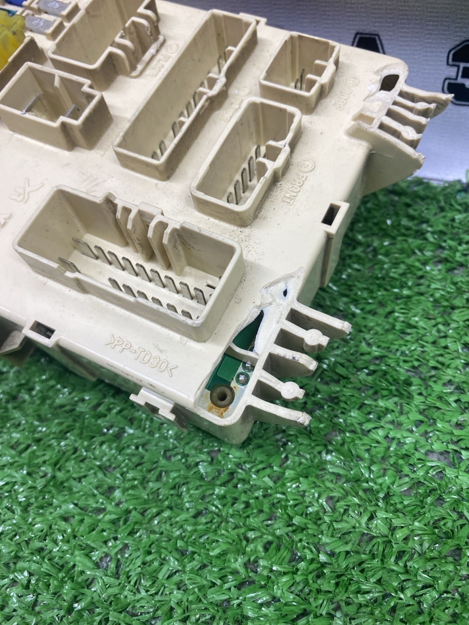 https://ycs.partsauto.market/partsauto-images/thmbs/userImages/cca1856e256b5441544f9aba03b424a6/part/a2298b7f-2c35-4b63-922f-d42ac9fb3c12_1782557158092.jpg