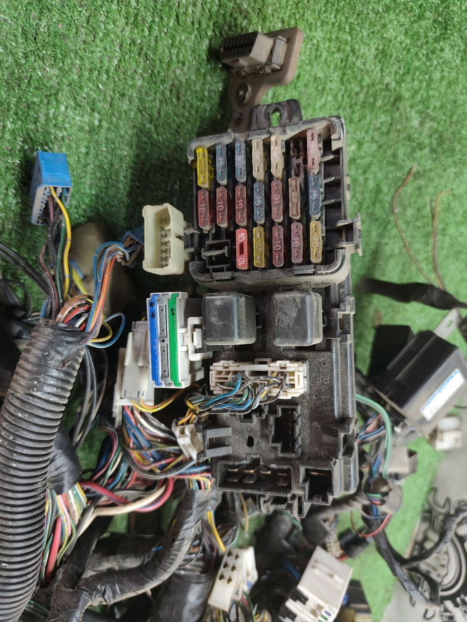 https://ycs.partsauto.market/partsauto-images/thmbs/userImages/cca1856e256b5441544f9aba03b424a6/part/a3174138-7831-40bc-b351-87e2d7eb1cd5_1778130213701.jpg