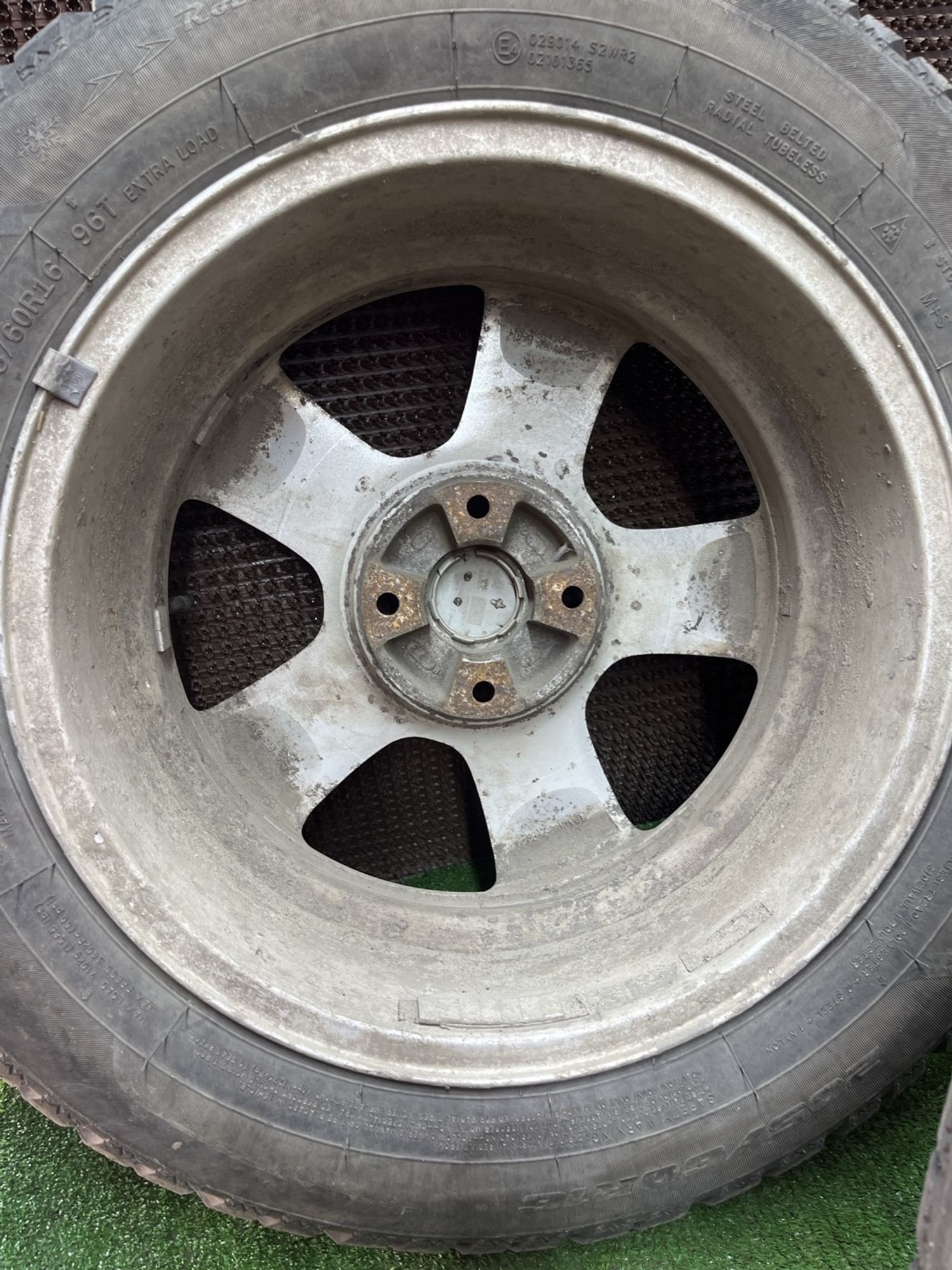 https://ycs.partsauto.market/partsauto-images/thmbs/userImages/cca1856e256b5441544f9aba03b424a6/part/a36ab640-89a3-425f-9aec-a4fd22d7bcff_1778054392530.jpg