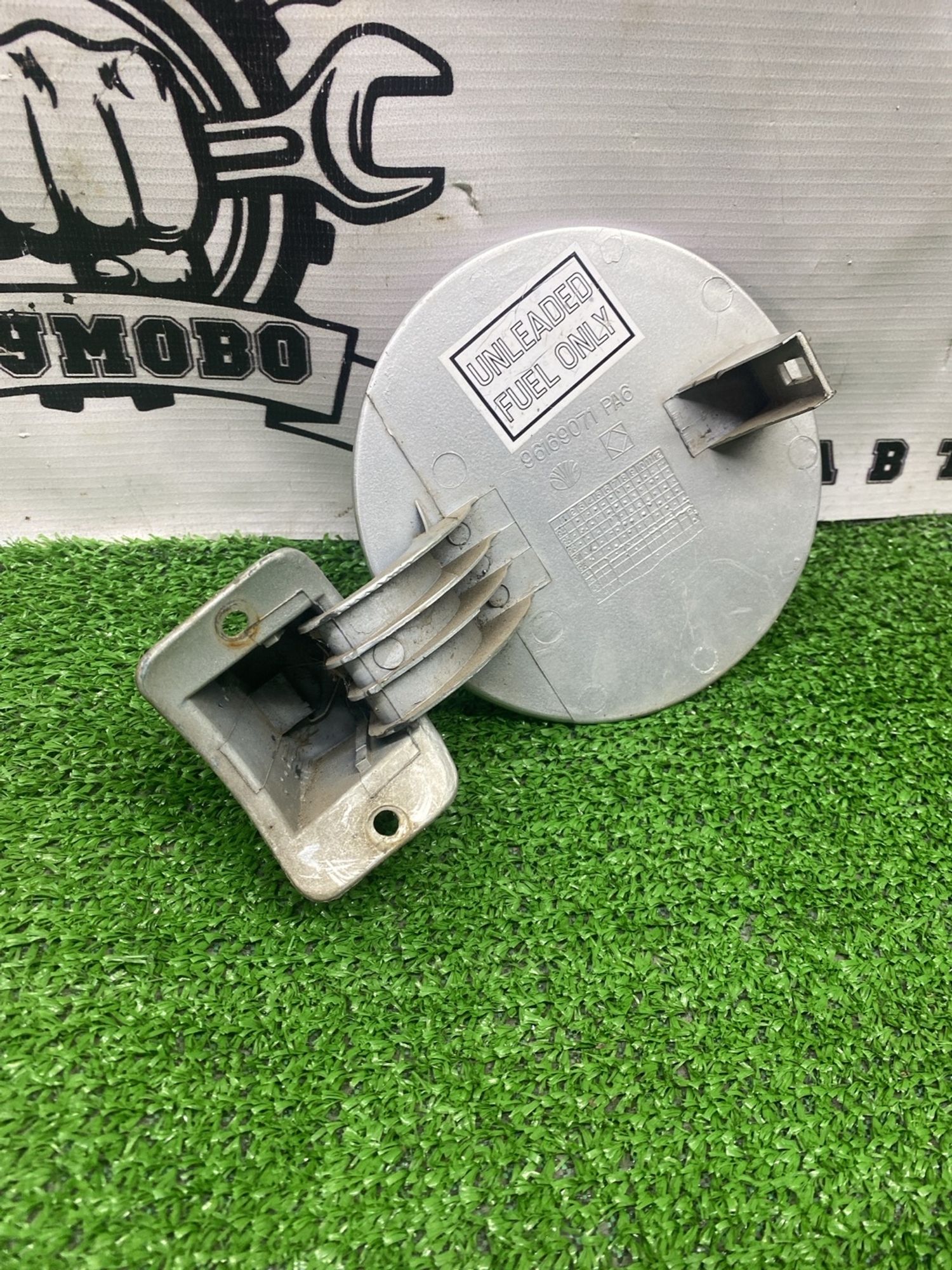 https://ycs.partsauto.market/partsauto-images/thmbs/userImages/cca1856e256b5441544f9aba03b424a6/part/a417c0a3-0501-4fcc-9e95-eda4018b2780_1780565395469.jpg