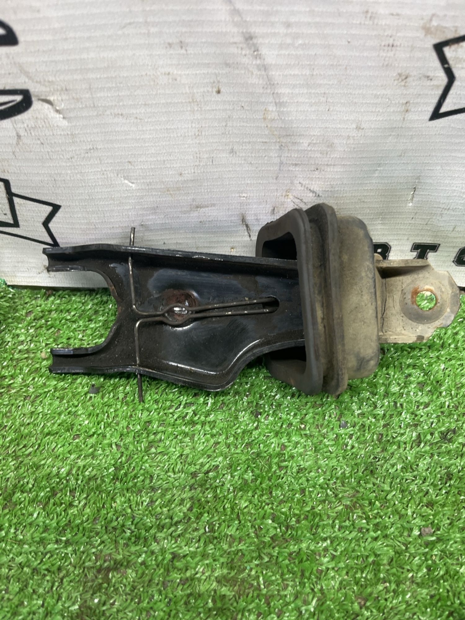 https://ycs.partsauto.market/partsauto-images/thmbs/userImages/cca1856e256b5441544f9aba03b424a6/part/a43137b8-50f8-4726-9acd-d1f358460c0f_1776244524879.jpg