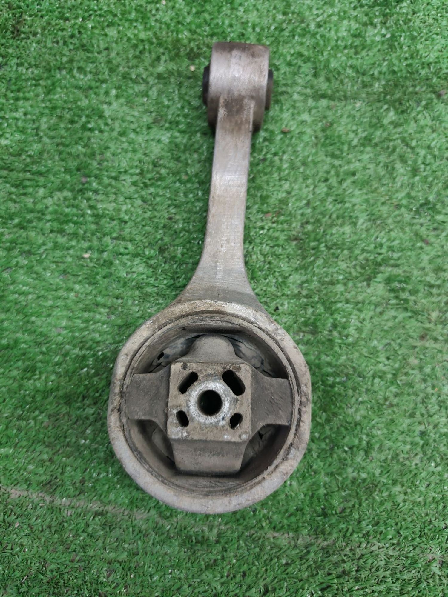 https://ycs.partsauto.market/partsauto-images/thmbs/userImages/cca1856e256b5441544f9aba03b424a6/part/a4923e81-3697-46dd-9f30-c7f2ae324da6_1777281971622.jpg