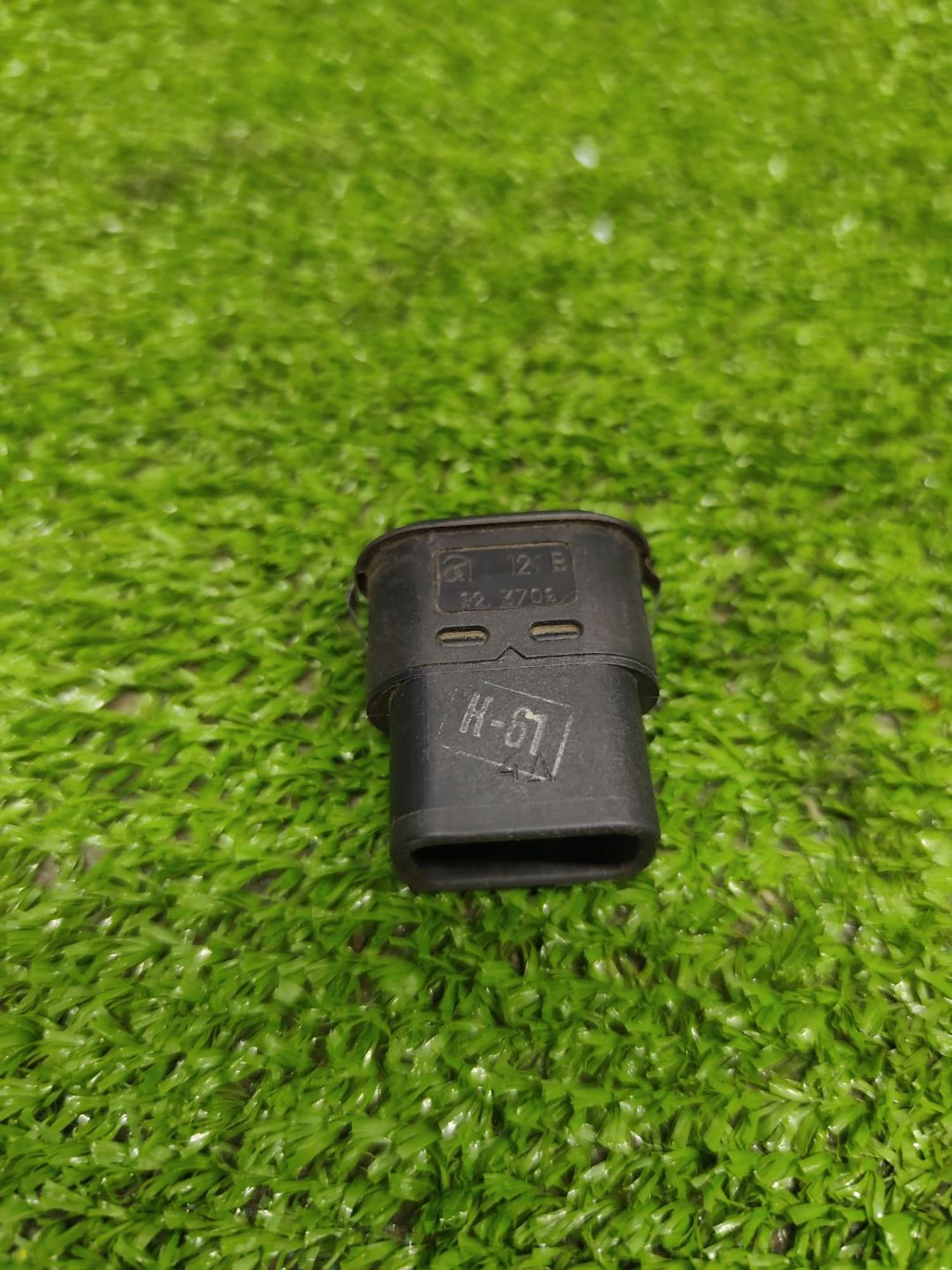 https://ycs.partsauto.market/partsauto-images/thmbs/userImages/cca1856e256b5441544f9aba03b424a6/part/a65a3188-ab0c-4e79-b059-1904577c23a1_1781170230500.jpg