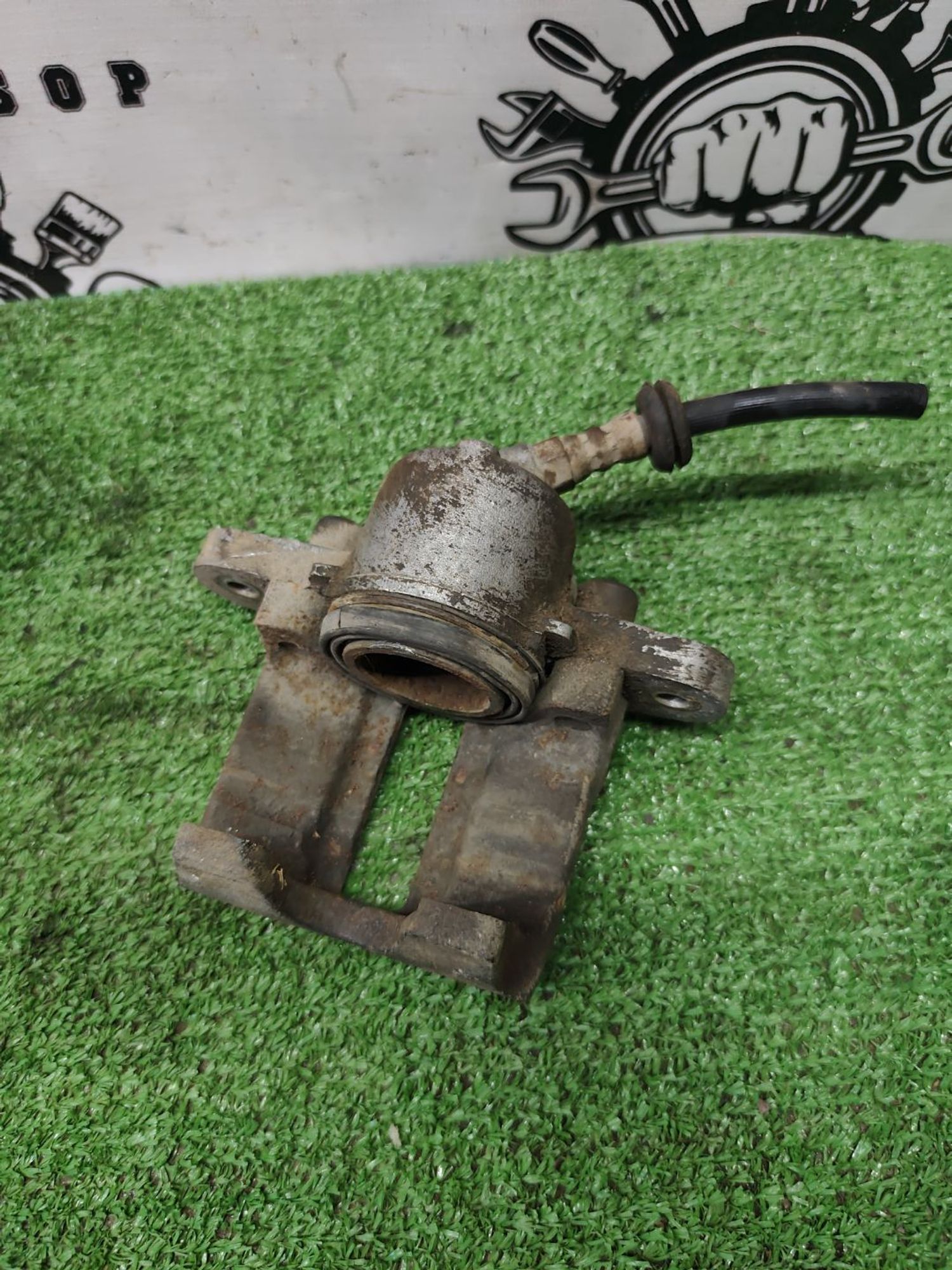 https://ycs.partsauto.market/partsauto-images/thmbs/userImages/cca1856e256b5441544f9aba03b424a6/part/a9d818d6-053e-4293-aa47-b5502692d3ac_1779871924621.jpg