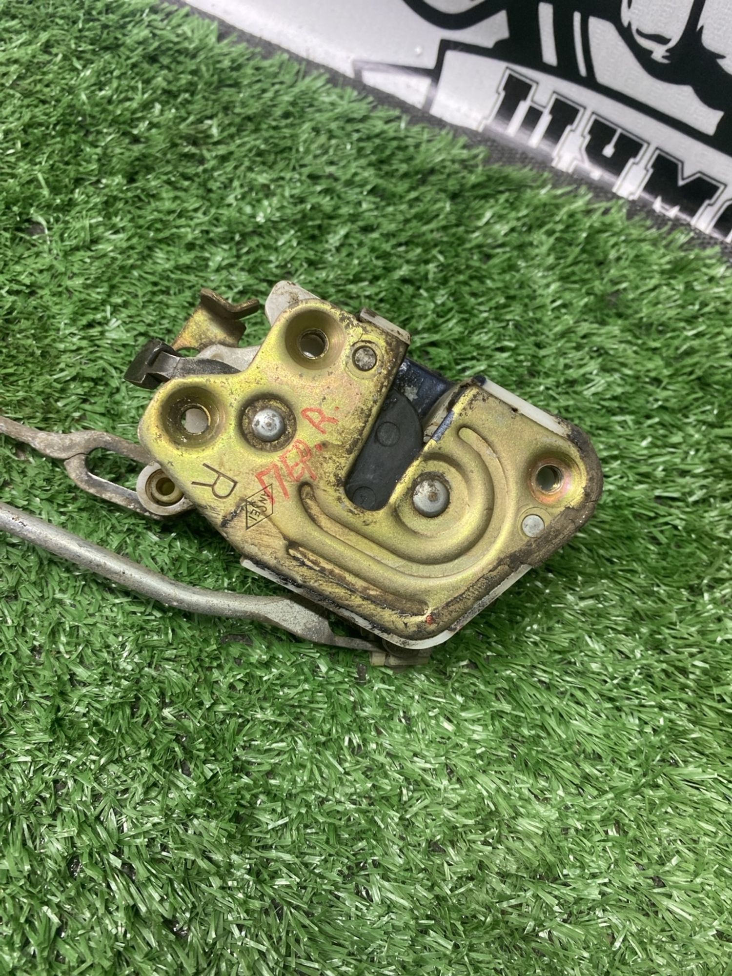 https://ycs.partsauto.market/partsauto-images/thmbs/userImages/cca1856e256b5441544f9aba03b424a6/part/ab1cf77b-9b79-4162-a672-2d443dc76103_1782204681521.jpg