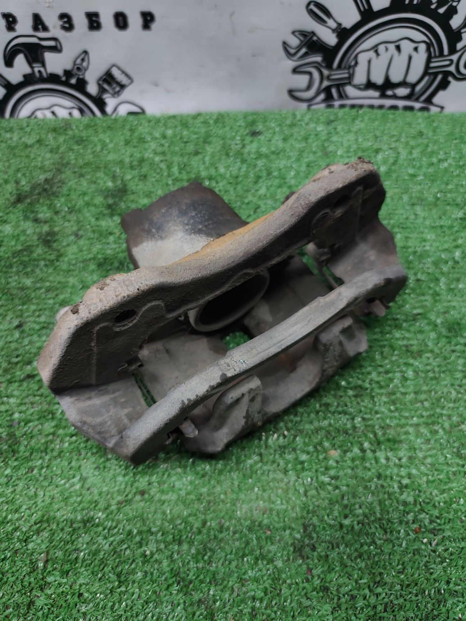 https://ycs.partsauto.market/partsauto-images/thmbs/userImages/cca1856e256b5441544f9aba03b424a6/part/ab400407-f97c-4761-9131-bc08b860001d_1779256840269.jpg