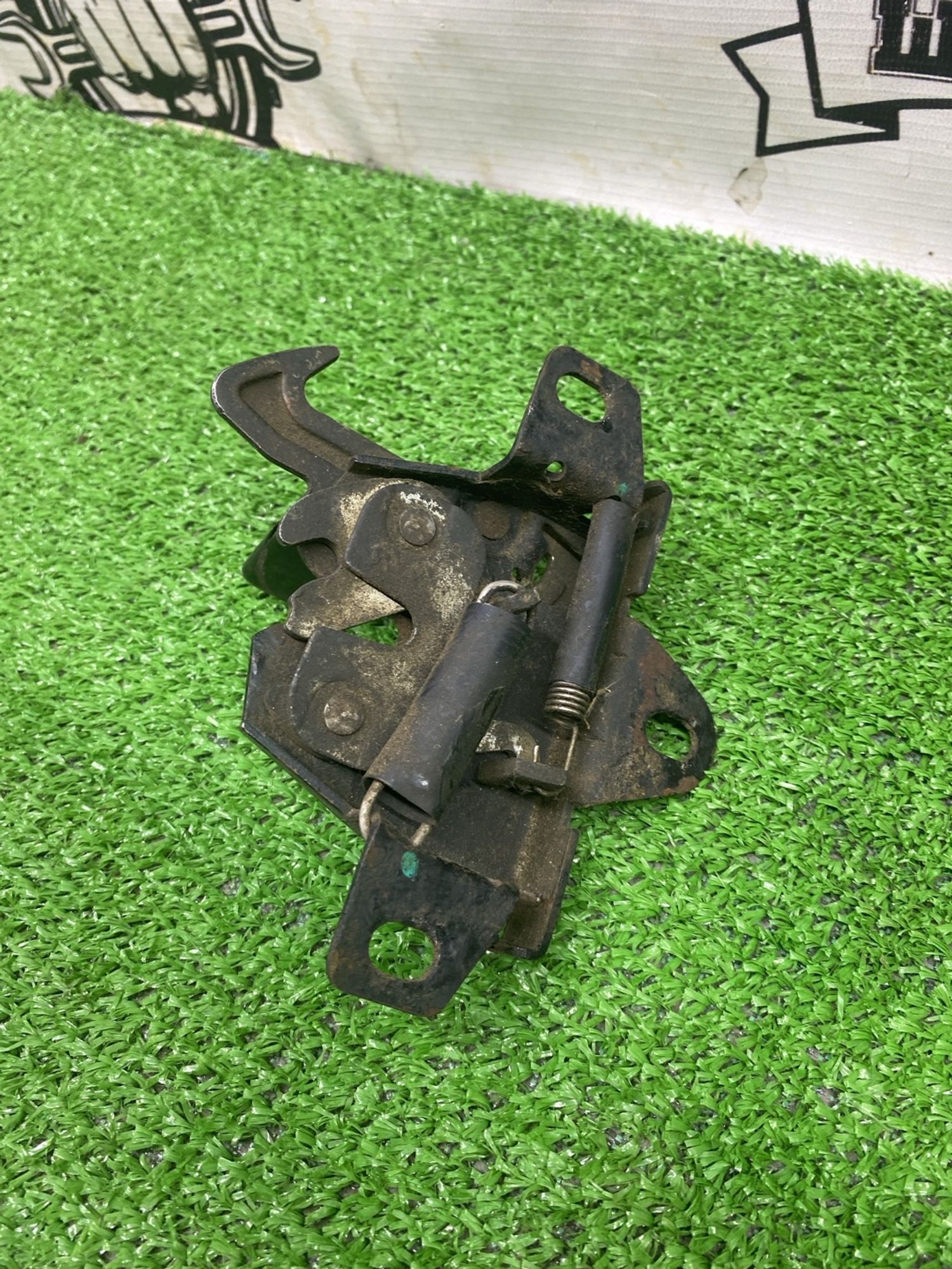 https://ycs.partsauto.market/partsauto-images/thmbs/userImages/cca1856e256b5441544f9aba03b424a6/part/ab8c7a38-413d-47fc-9776-25d12581bf87_1780900553226.jpg