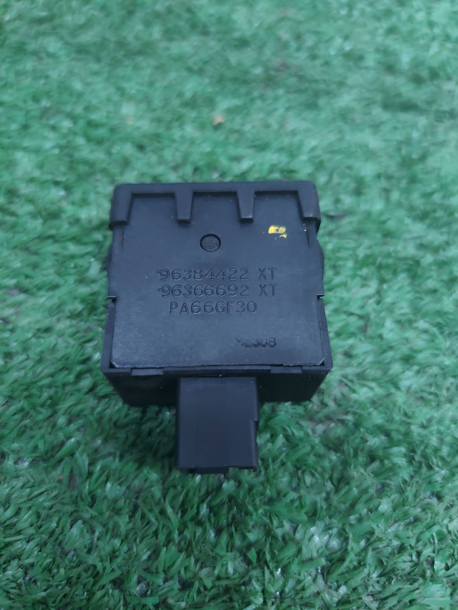 https://ycs.partsauto.market/partsauto-images/thmbs/userImages/cca1856e256b5441544f9aba03b424a6/part/ad86733c-cfc0-4976-908c-8df02813b48b_1777787786458.jpg