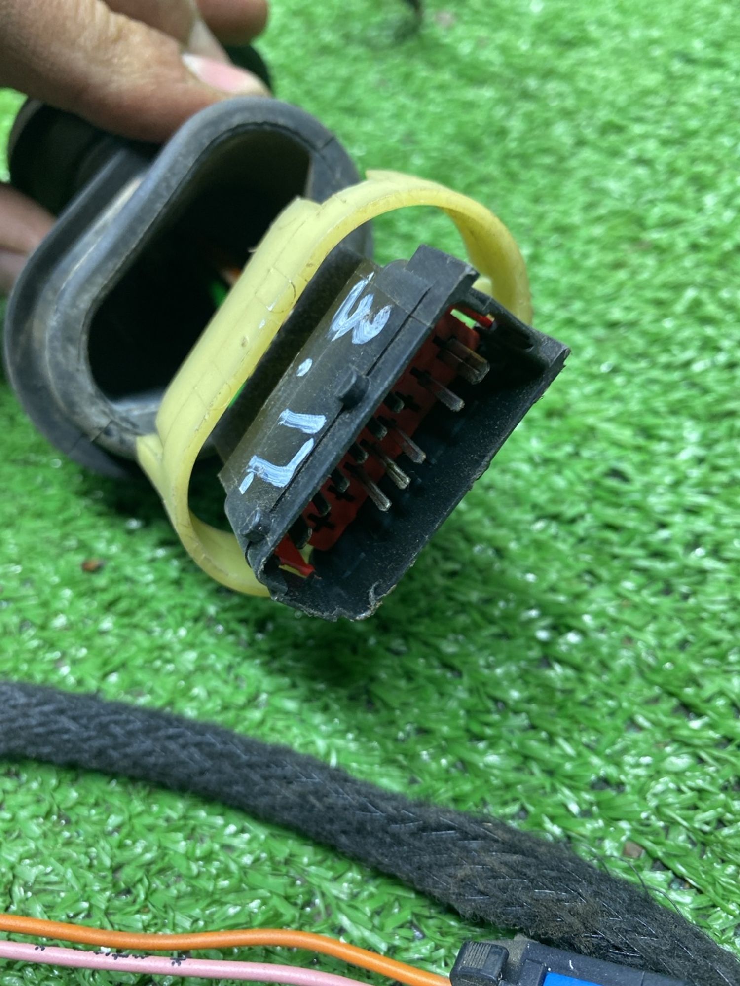 https://ycs.partsauto.market/partsauto-images/thmbs/userImages/cca1856e256b5441544f9aba03b424a6/part/adb7ac86-737c-4c6e-8495-861f9120915a_1777458155658.jpg