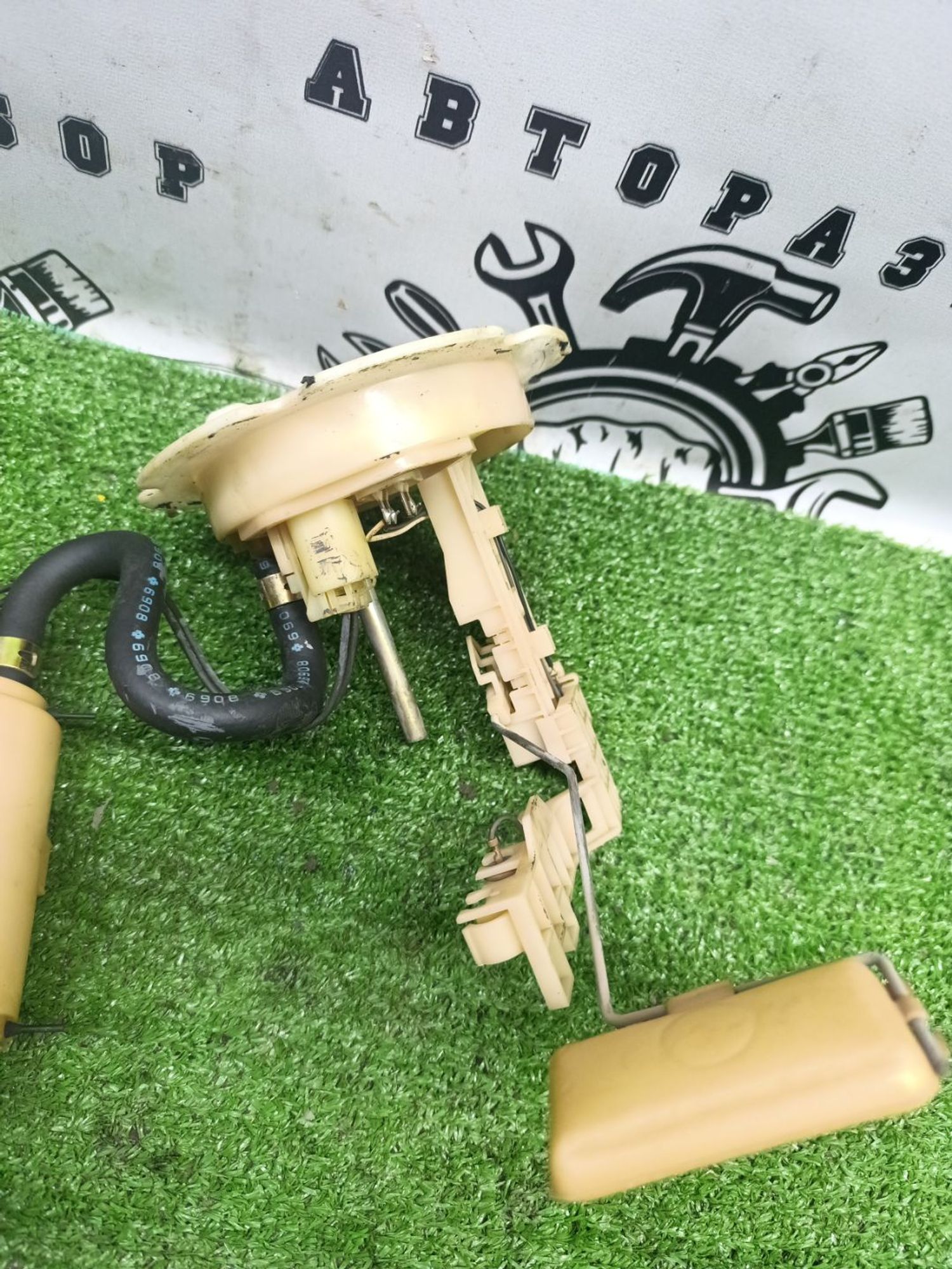 https://ycs.partsauto.market/partsauto-images/thmbs/userImages/cca1856e256b5441544f9aba03b424a6/part/ae8751f8-0a87-40e5-a2fa-3010d4efba0d_1789387434034.jpg