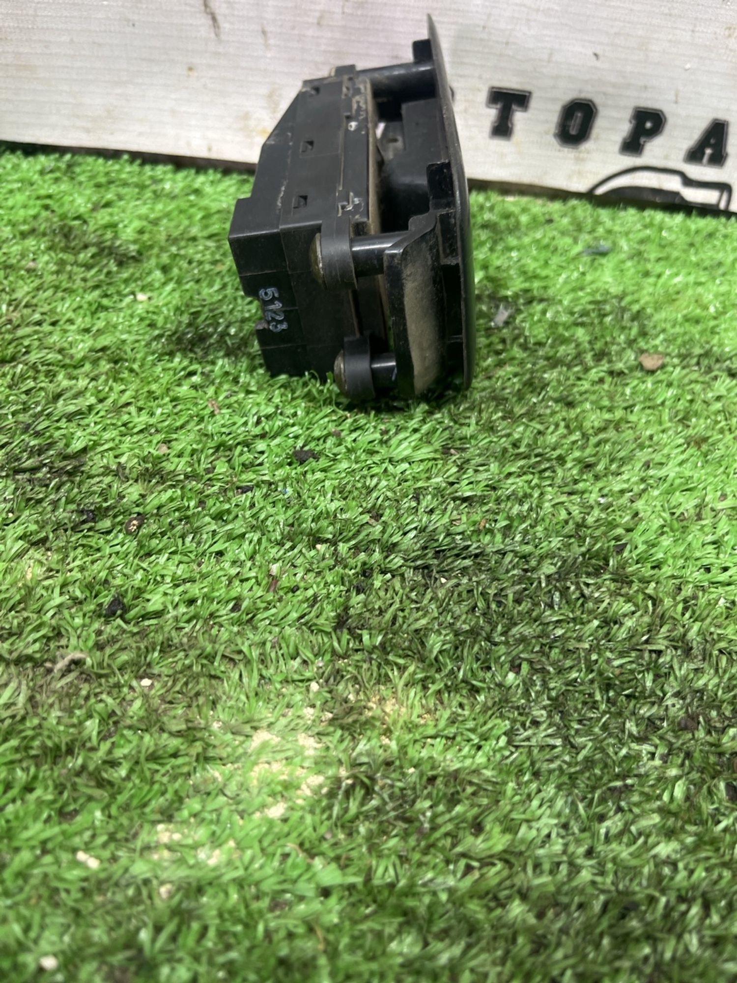 https://ycs.partsauto.market/partsauto-images/thmbs/userImages/cca1856e256b5441544f9aba03b424a6/part/af7fe928-9567-4c8c-92a4-44ca10f675ed_1778233957977.jpg