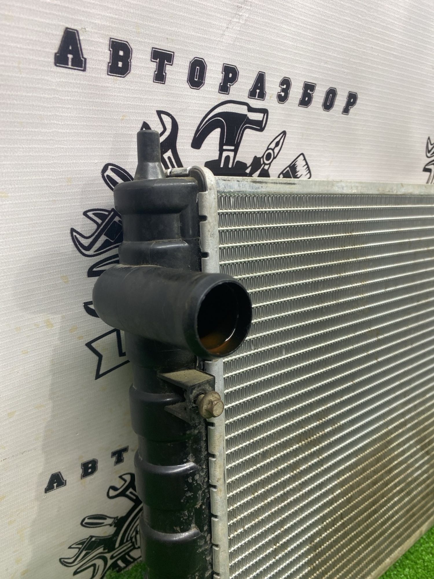 https://ycs.partsauto.market/partsauto-images/thmbs/userImages/cca1856e256b5441544f9aba03b424a6/part/b0d2667b-0046-4b09-ac78-65b052823850_1780902938206.jpg