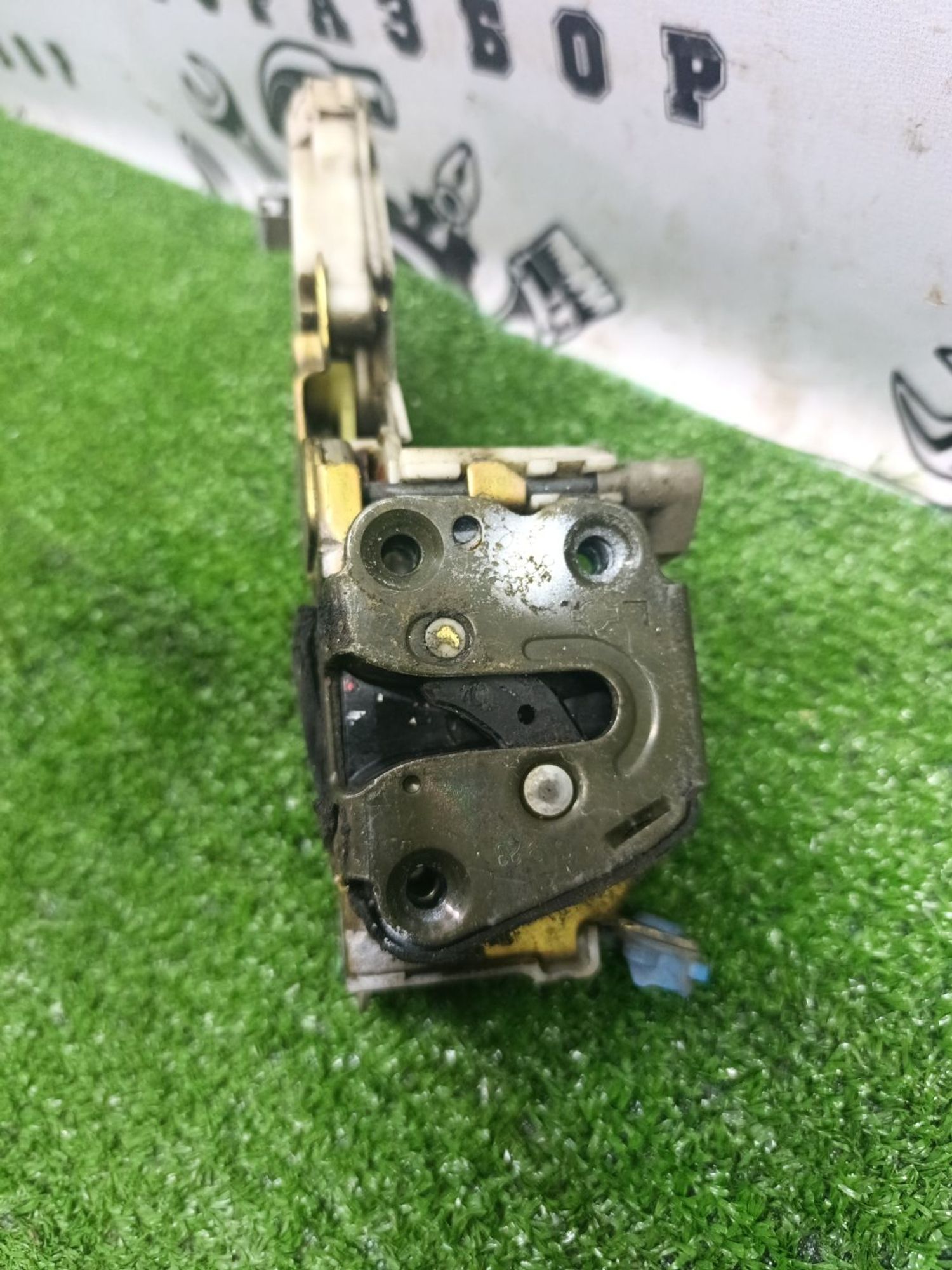 https://ycs.partsauto.market/partsauto-images/thmbs/userImages/cca1856e256b5441544f9aba03b424a6/part/b564e8cf-a267-4aca-ad91-73e940baf516_1789118247466.jpg