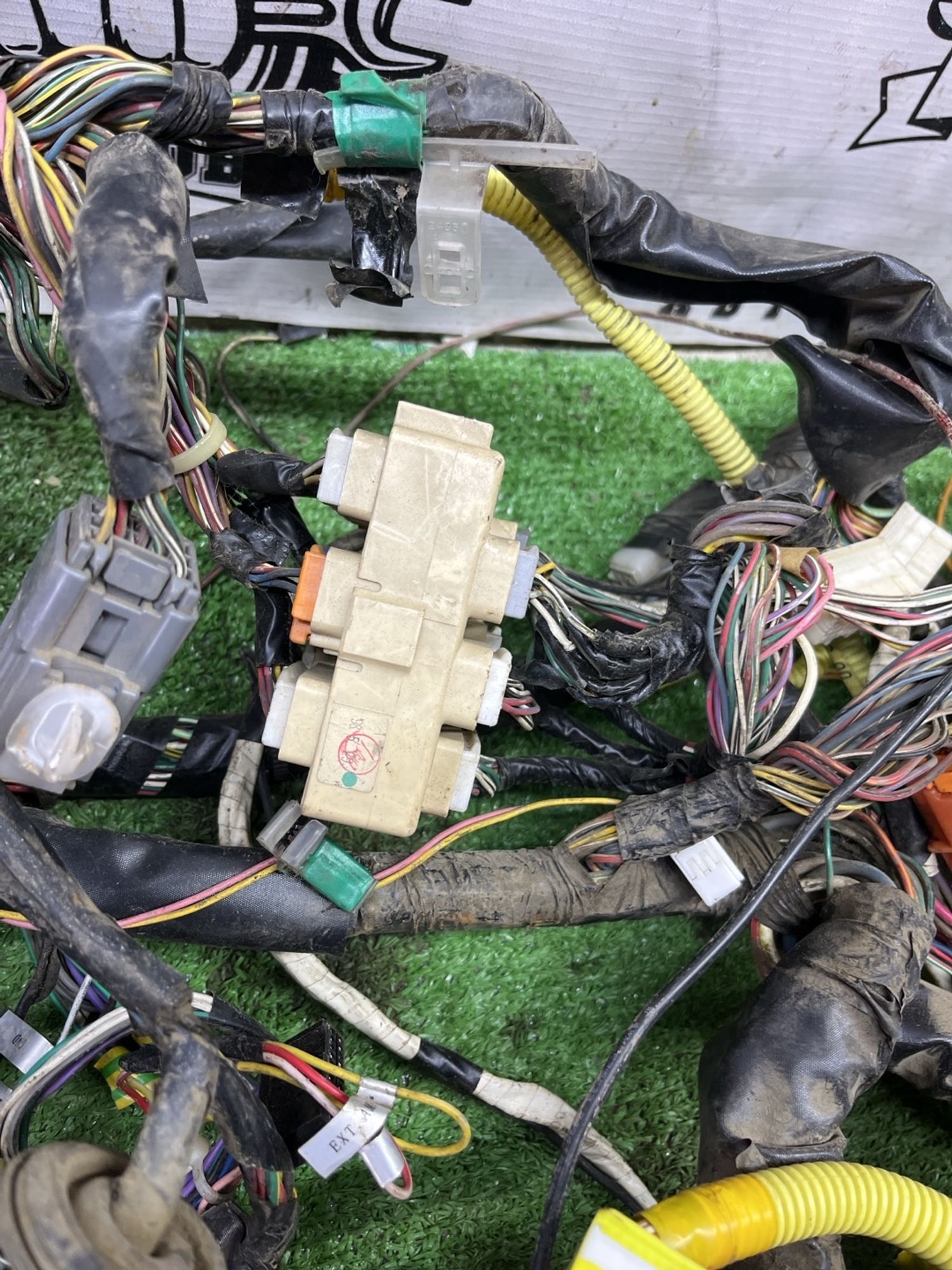 https://ycs.partsauto.market/partsauto-images/thmbs/userImages/cca1856e256b5441544f9aba03b424a6/part/b5f37ad2-ed59-44f5-8d7d-7fc1e404c2f8_1775642892618.jpg