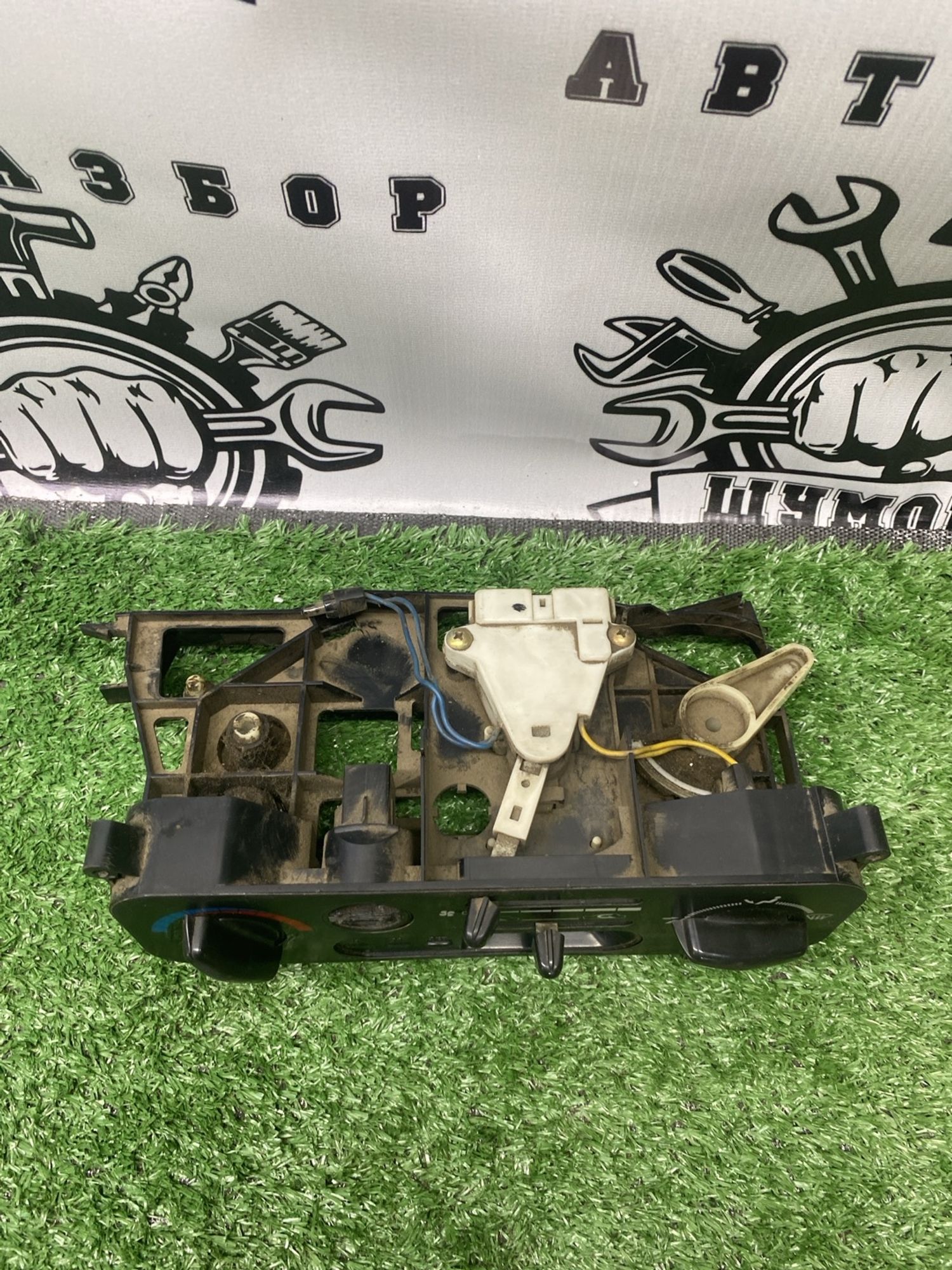 https://ycs.partsauto.market/partsauto-images/thmbs/userImages/cca1856e256b5441544f9aba03b424a6/part/b61ed3c0-6dbf-4bd1-8a48-ce0bbd034e0c_1782201789135.jpg