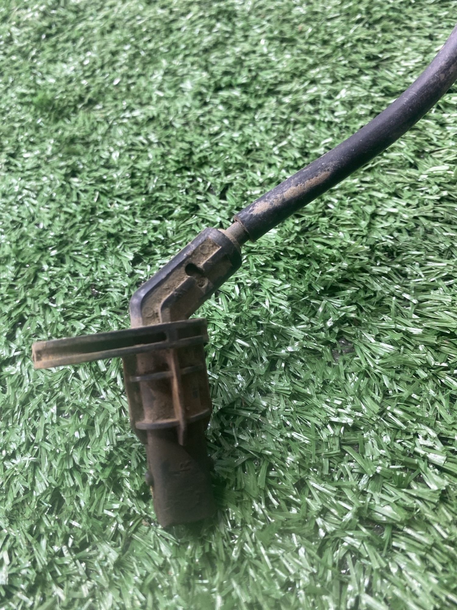 https://ycs.partsauto.market/partsauto-images/thmbs/userImages/cca1856e256b5441544f9aba03b424a6/part/b6e99456-2677-4215-b905-8a6b4d2ac95d_1781075328956.jpg