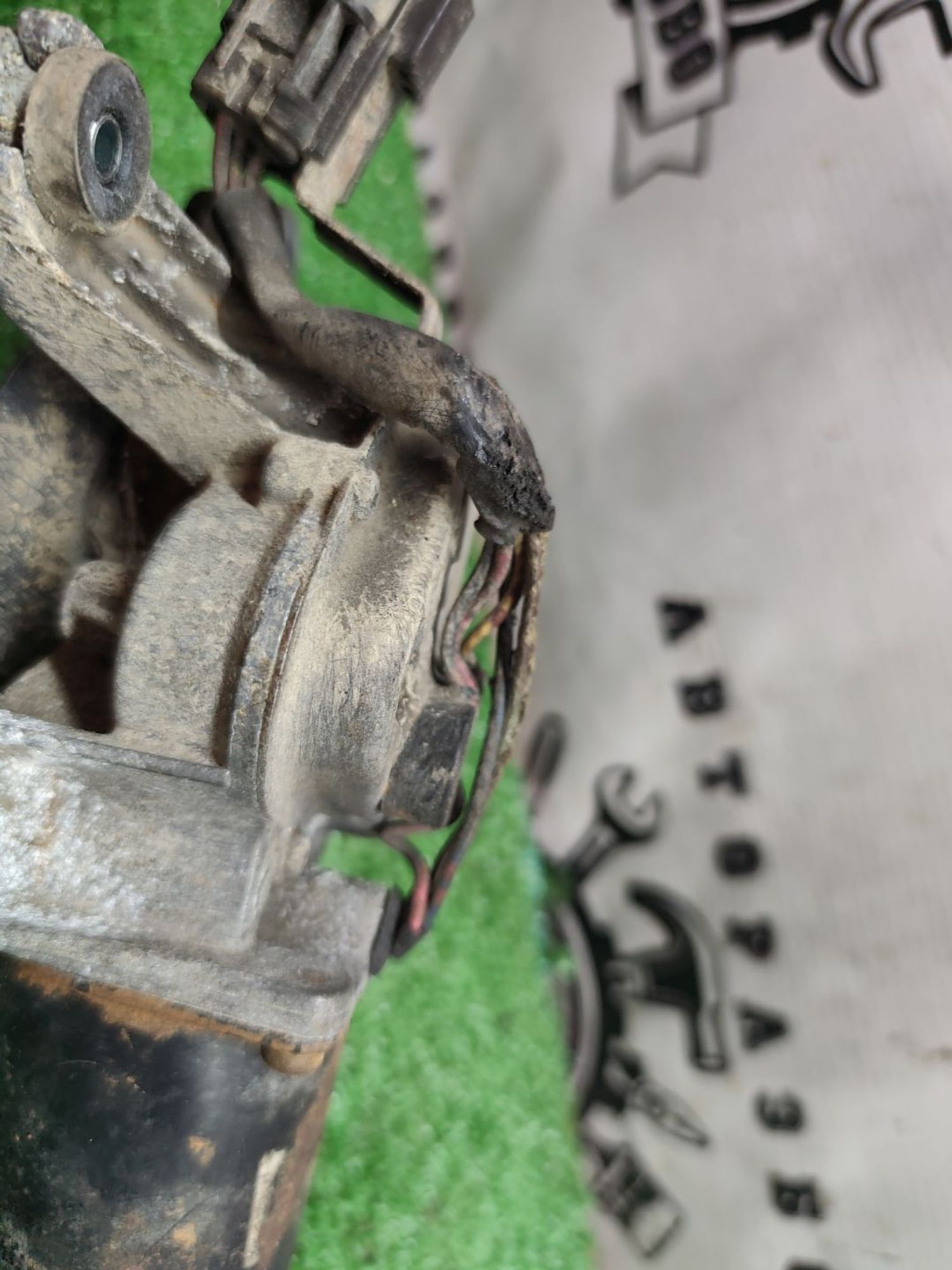 https://ycs.partsauto.market/partsauto-images/thmbs/userImages/cca1856e256b5441544f9aba03b424a6/part/b8143f19-06d2-49dc-abc9-c3b705f2878c_1778736048317.jpg