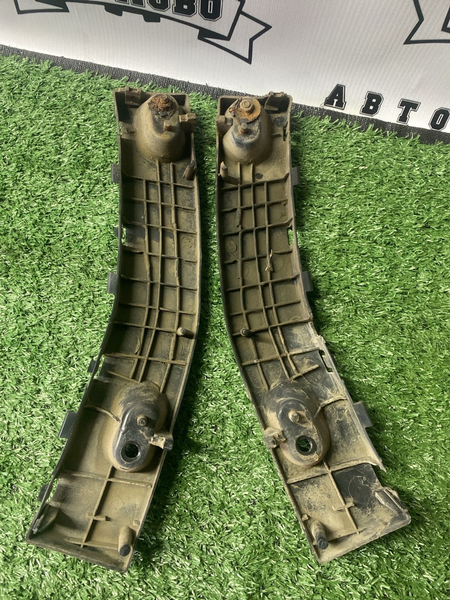 https://ycs.partsauto.market/partsauto-images/thmbs/userImages/cca1856e256b5441544f9aba03b424a6/part/b84e9246-3ed2-4af9-a40b-2c474bc8d748_1781070389027.jpg