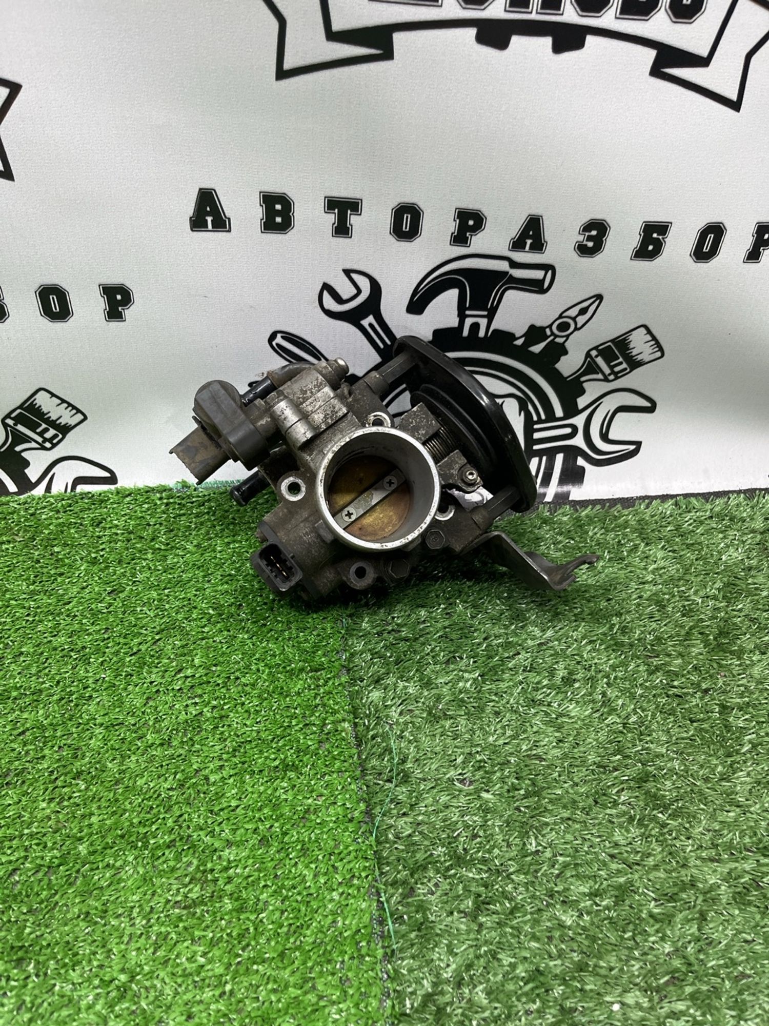 https://ycs.partsauto.market/partsauto-images/thmbs/userImages/cca1856e256b5441544f9aba03b424a6/part/ba39f9d0-dd4e-40f1-b6be-2214e3954d10_1782569006504.jpg