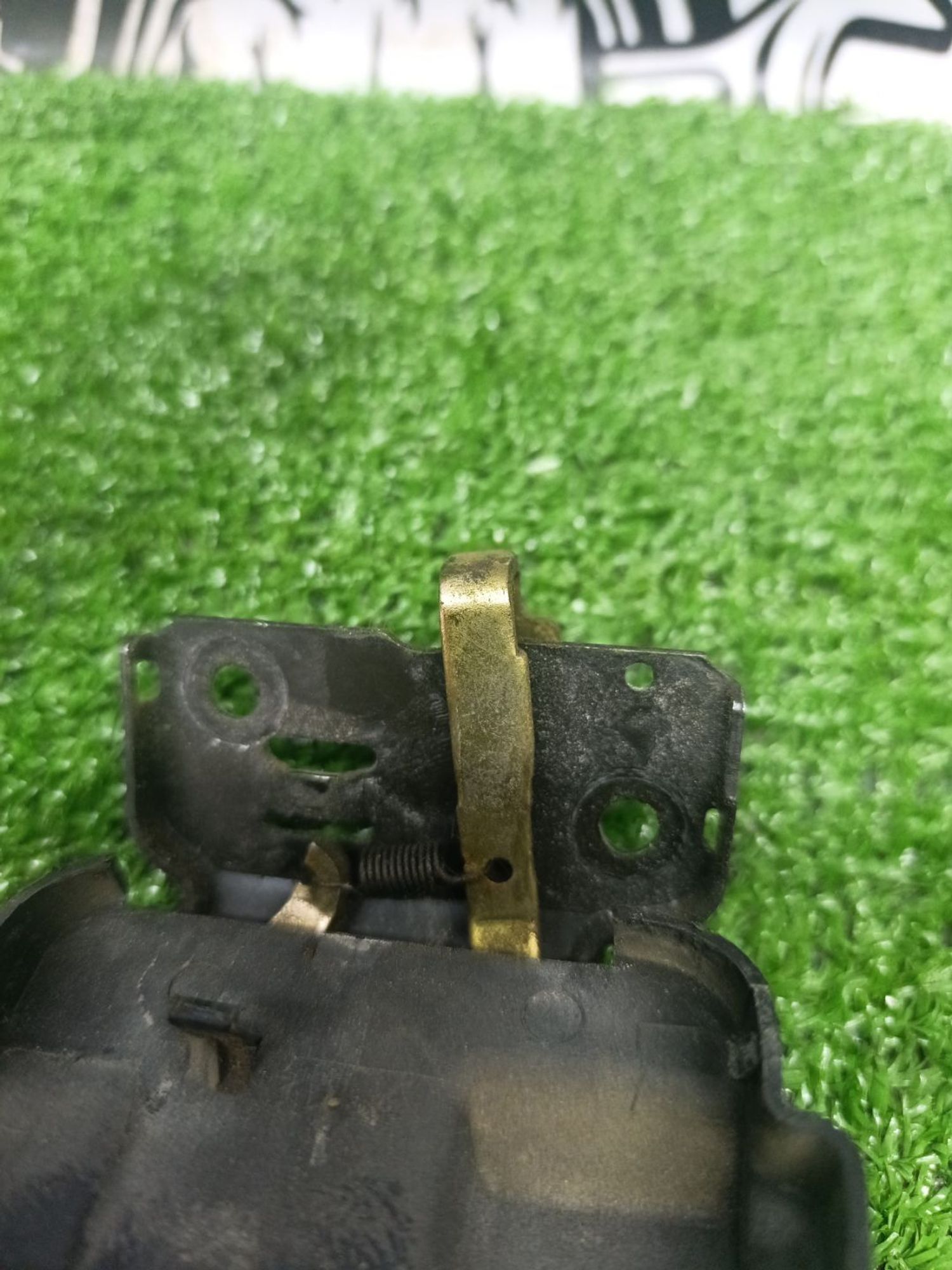 https://ycs.partsauto.market/partsauto-images/thmbs/userImages/cca1856e256b5441544f9aba03b424a6/part/bd7bcad7-d354-4733-a7be-634afa72f866_1789117417294.jpg