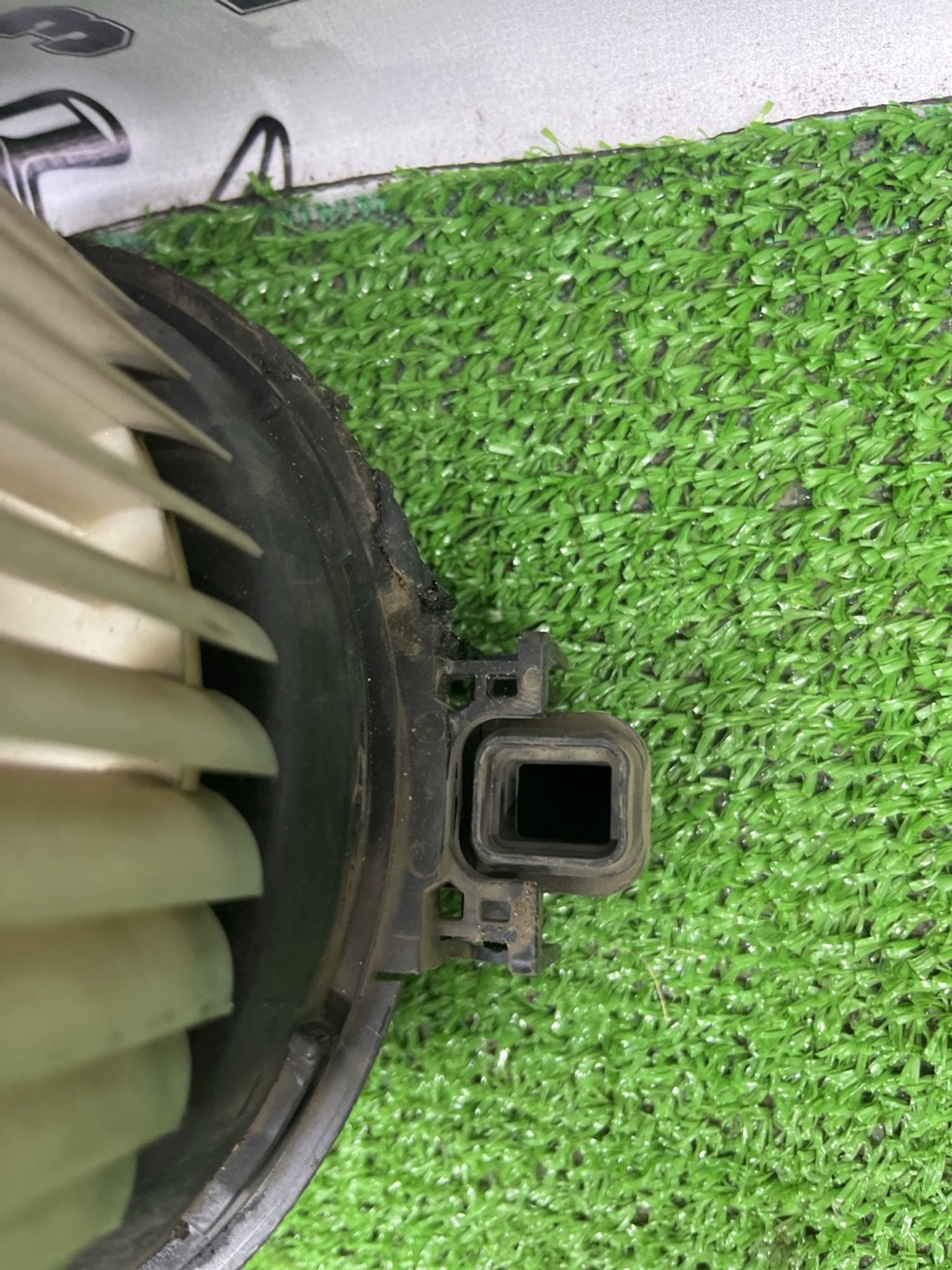 https://ycs.partsauto.market/partsauto-images/thmbs/userImages/cca1856e256b5441544f9aba03b424a6/part/bf983429-911d-4ec2-ab59-05d82ba42e42_1782799843132.jpg