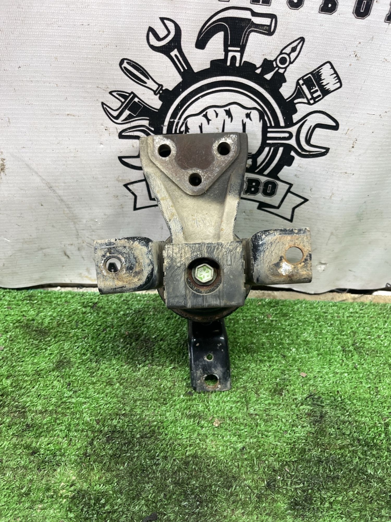 https://ycs.partsauto.market/partsauto-images/thmbs/userImages/cca1856e256b5441544f9aba03b424a6/part/c0785c2d-73b0-409d-b626-f4b0617bd6ff_1779180782475.jpg