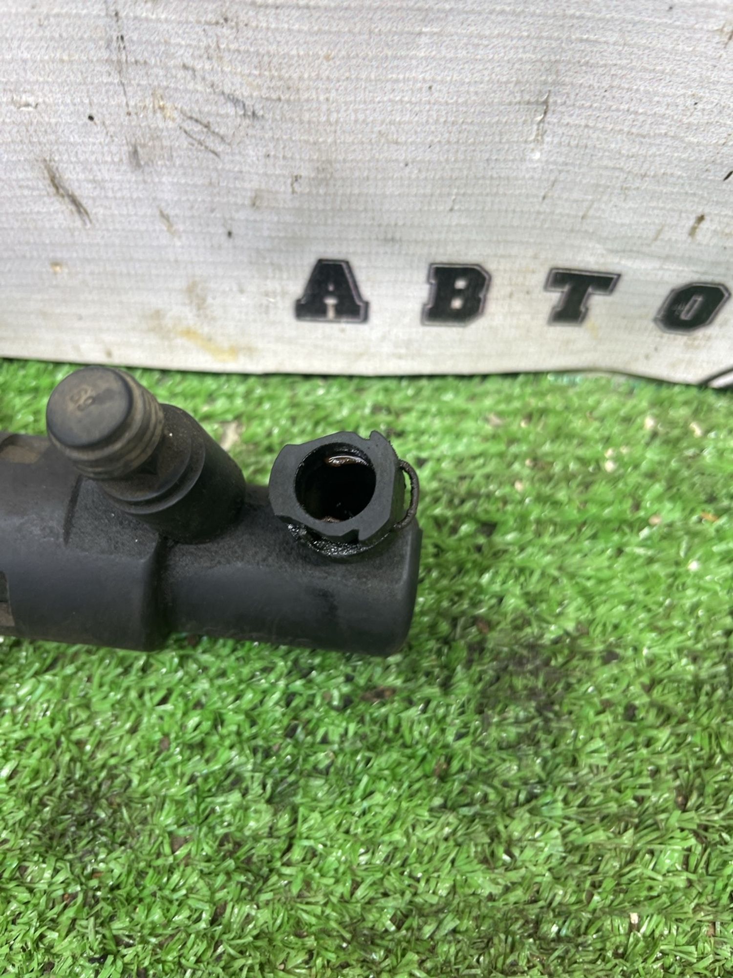 https://ycs.partsauto.market/partsauto-images/thmbs/userImages/cca1856e256b5441544f9aba03b424a6/part/c101acf6-eed9-433f-a1d0-debfc053326c_1779096084962.jpg
