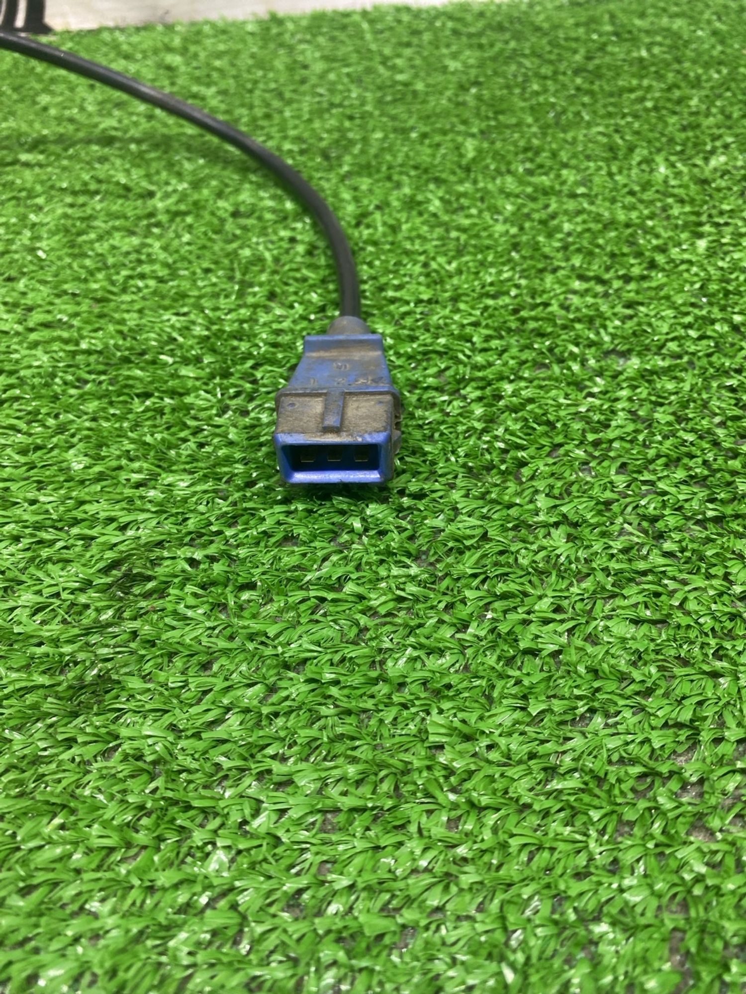 https://ycs.partsauto.market/partsauto-images/thmbs/userImages/cca1856e256b5441544f9aba03b424a6/part/c1a69f2b-9175-4b3c-b0bf-bdaa259cbd2e_1780911971653.jpg