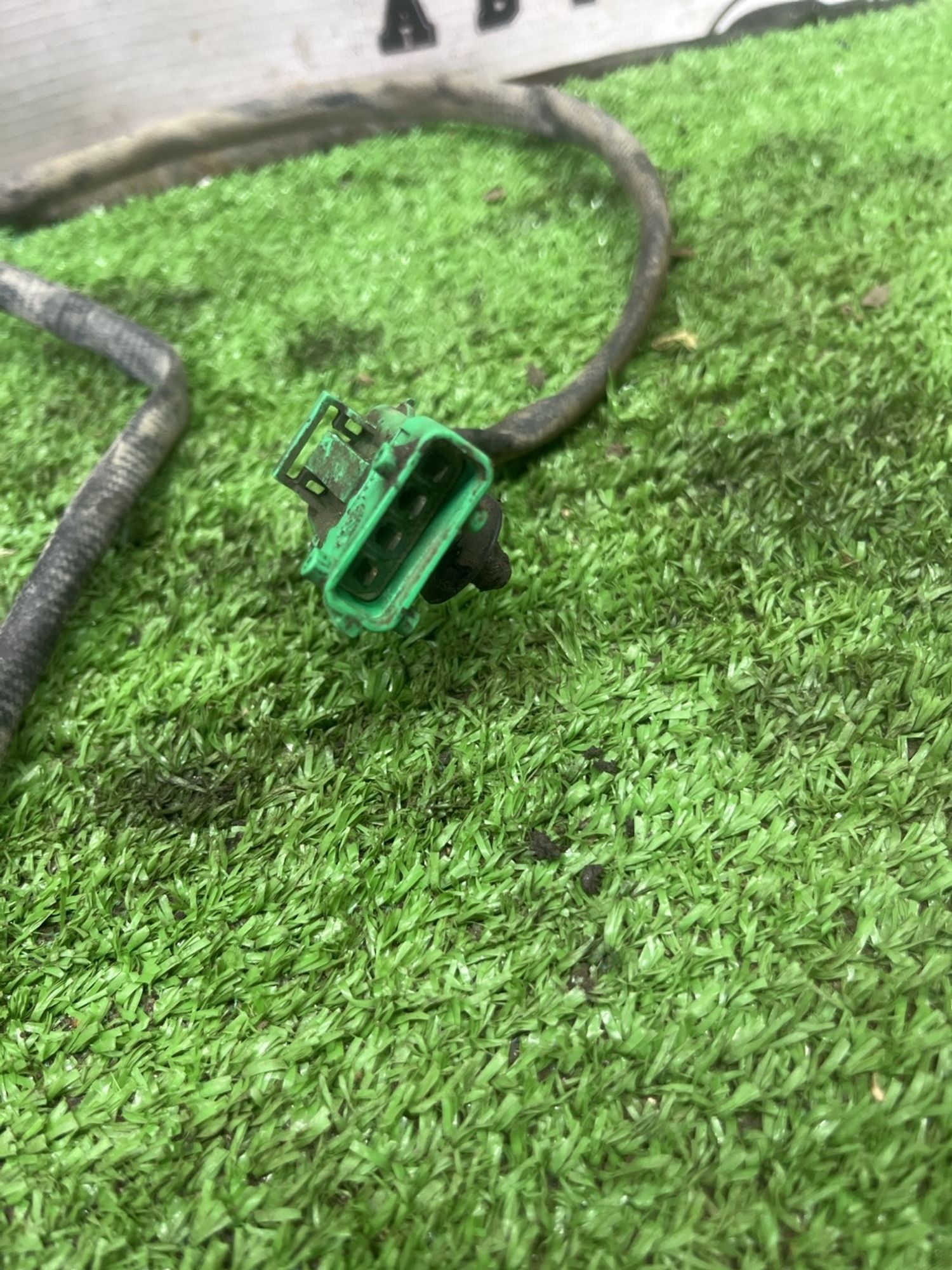 https://ycs.partsauto.market/partsauto-images/thmbs/userImages/cca1856e256b5441544f9aba03b424a6/part/c2642e70-630c-43d1-b662-6d3a29a486a0_1778049037245.jpg