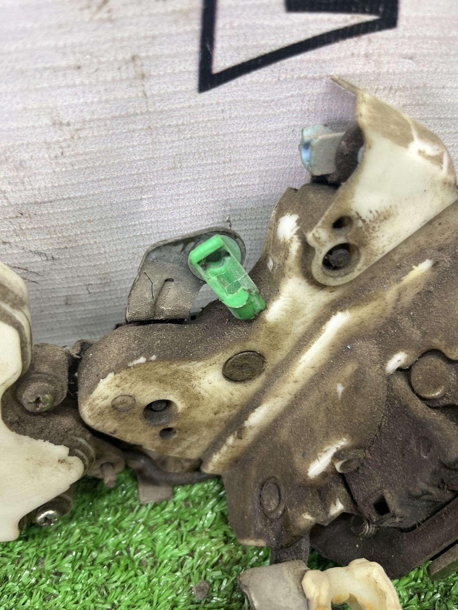 https://ycs.partsauto.market/partsauto-images/thmbs/userImages/cca1856e256b5441544f9aba03b424a6/part/c3effde2-64ac-4f50-a7cc-d8f141ac51ac_1778233643187.jpg