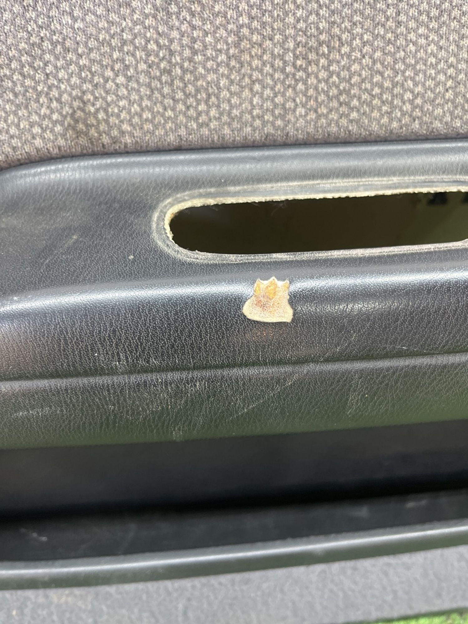 https://ycs.partsauto.market/partsauto-images/thmbs/userImages/cca1856e256b5441544f9aba03b424a6/part/c433cbbc-c6d4-4152-a951-f6e755c72df4_1778304890590.jpg