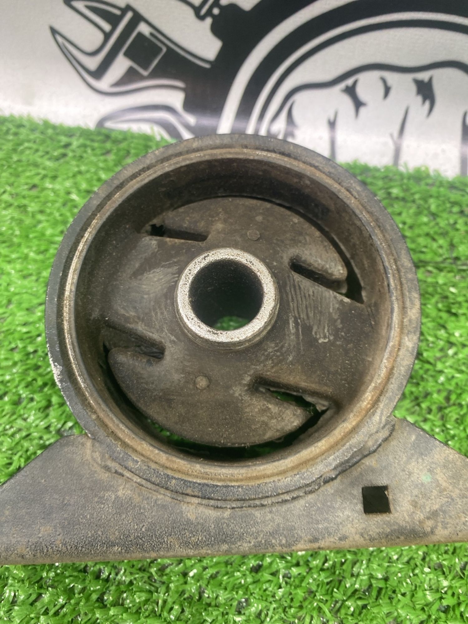 https://ycs.partsauto.market/partsauto-images/thmbs/userImages/cca1856e256b5441544f9aba03b424a6/part/c4b9508b-a1f9-4ccc-a611-8350c6d04d14_1782289373560.jpg
