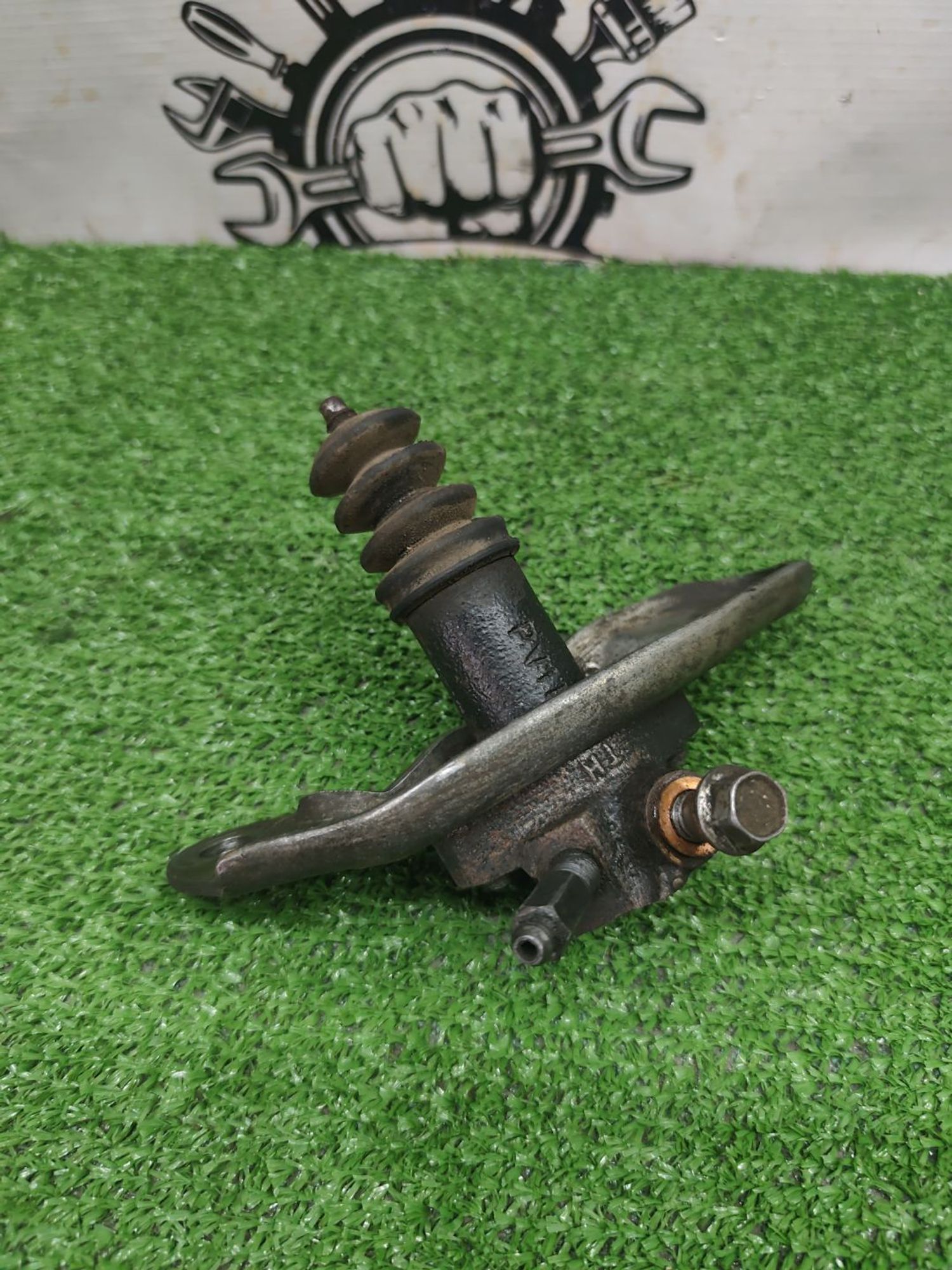 https://ycs.partsauto.market/partsauto-images/thmbs/userImages/cca1856e256b5441544f9aba03b424a6/part/c4d0de0a-6bc0-4449-84f7-3e27b471d6ff_1780480200378.jpg