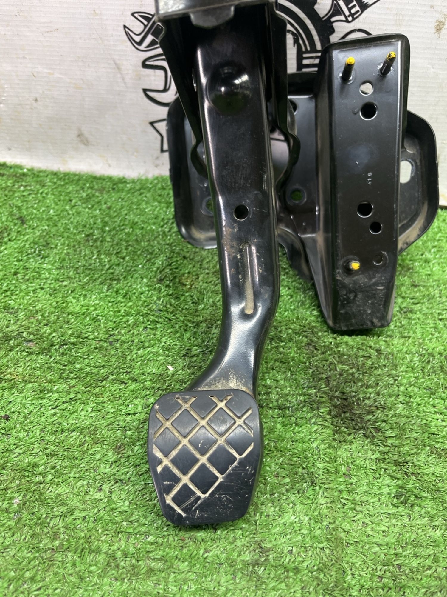 https://ycs.partsauto.market/partsauto-images/thmbs/userImages/cca1856e256b5441544f9aba03b424a6/part/c5f4c9bf-5154-4fbb-a2c7-c00c72f14de0_1777187856308.jpg