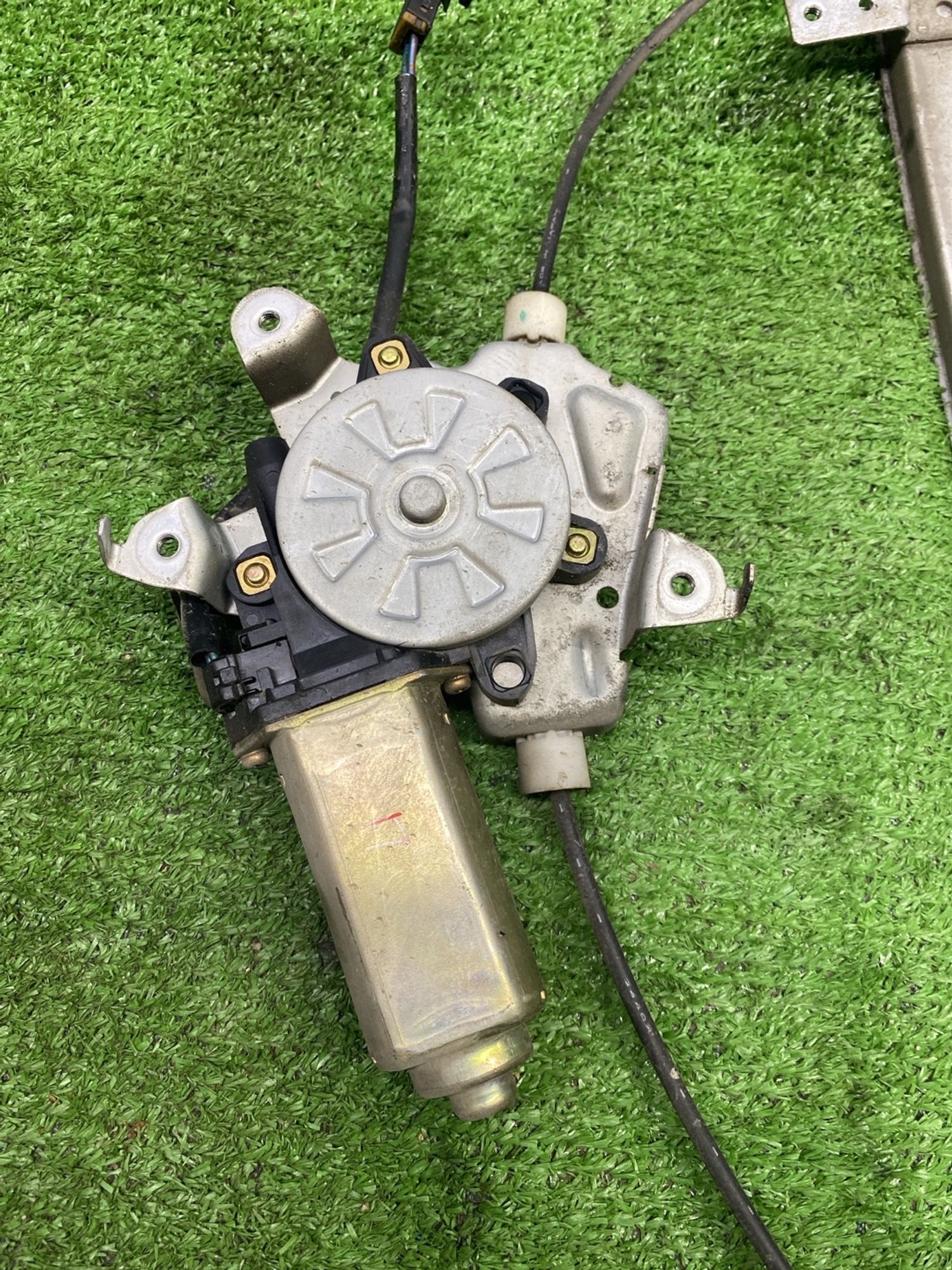 https://ycs.partsauto.market/partsauto-images/thmbs/userImages/cca1856e256b5441544f9aba03b424a6/part/c716a532-2c9f-4fa6-acb0-738209972d5e_1789368321184.jpg