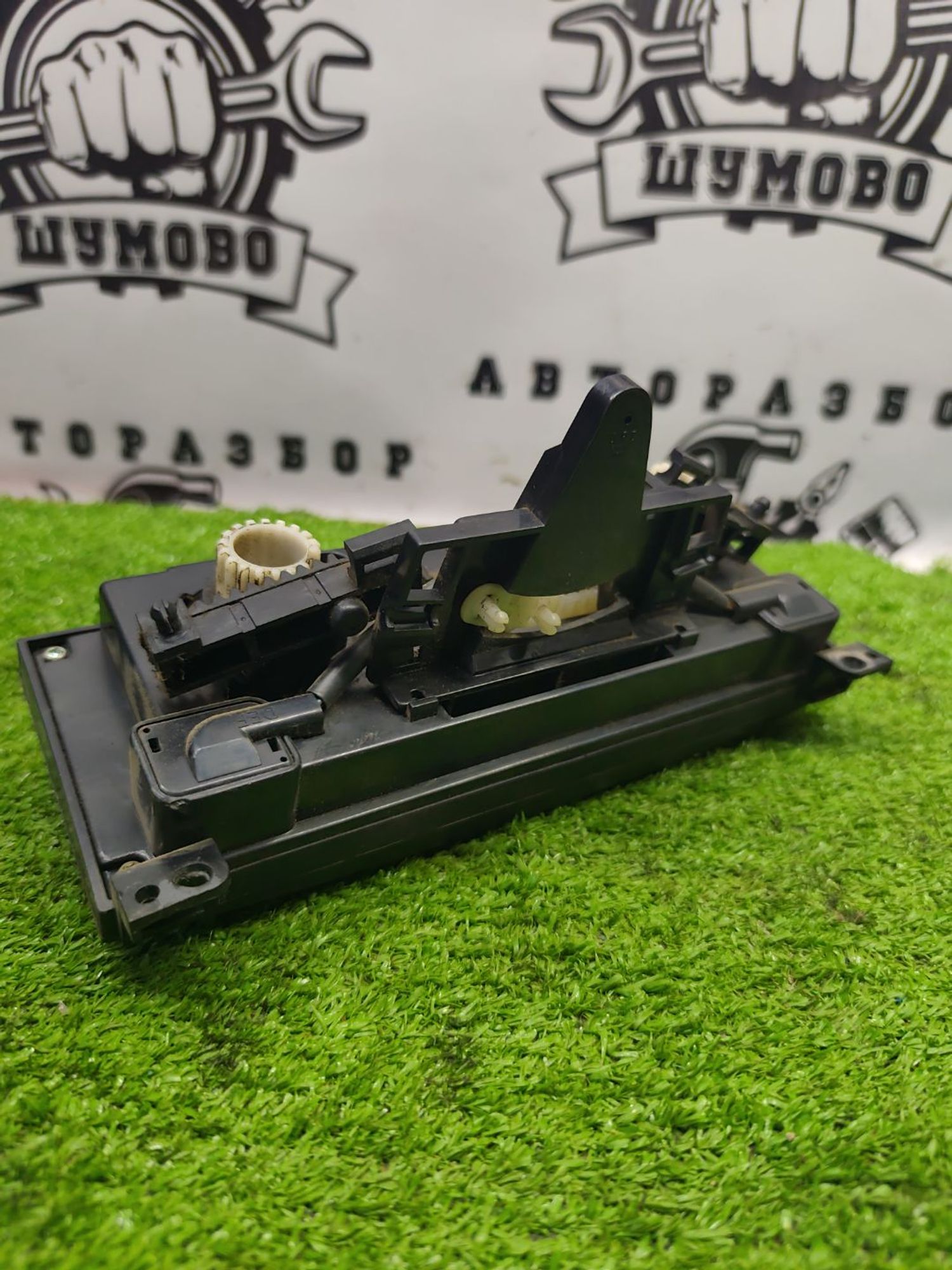https://ycs.partsauto.market/partsauto-images/thmbs/userImages/cca1856e256b5441544f9aba03b424a6/part/c74aa327-0e59-49ce-abcd-0c03f9572ec3_1787221336025.jpg